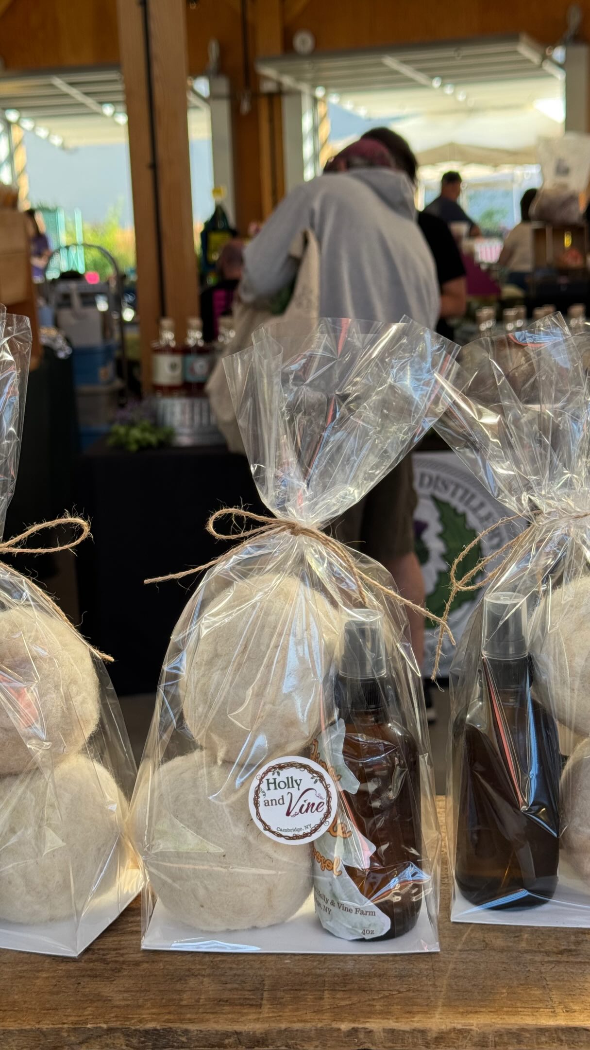 Our dryer wool balls and pine hydrosol straight from our pine trees on the farm are back in stock in ready to good gift packs! We only have a limited amount @saratogafarmersmarket & @gffarmersmarket
#wool #sheep #supportlocal