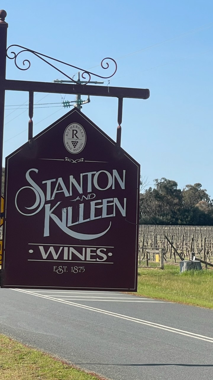 Do we pop into Stanton & Killeen?
We certainly do pop in, for guests to taste the Iberian style wines S&K are known for.
We visited with Christina and her Mum where Jess greeted us all with a smile and provided an excellent wine tasting experience. Jess knows her wine and throws in a few laughs along the way too 😊
Stanton and Killeen is steeped in history and the aesthetics of the barrel rooms make you feel every part of this place.
Hope to see you all soon for a wine tour and a wine tasting 😊