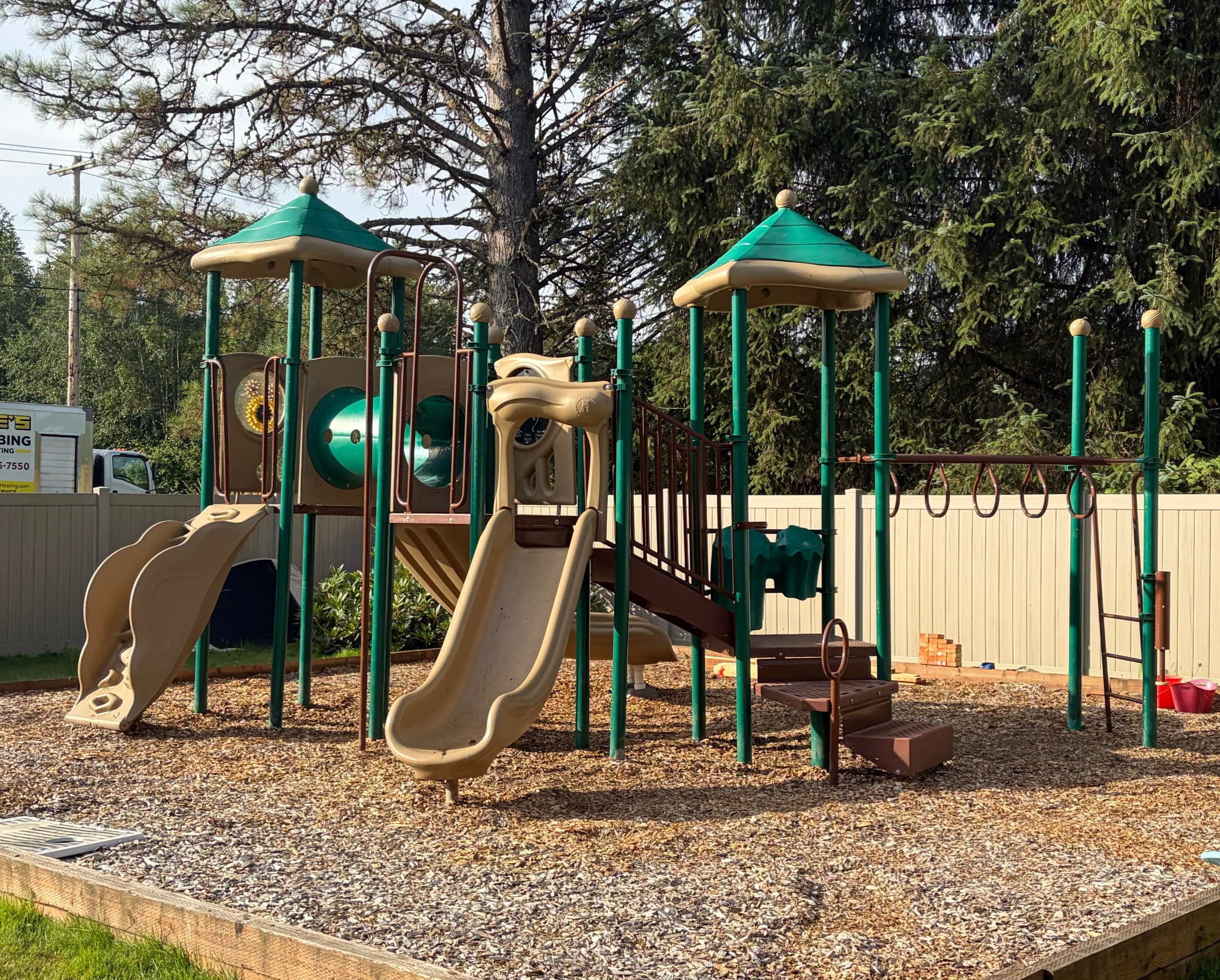 Look at our new playground!!! We are so grateful to the Bacon Family @baconfamilyfoundation for making this donation possible and to the Lake Stevens Rotary Club for getting it set up (which was no easy task!)
Our little one in the house is already having the time of his life on what is currently his exclusive playset…though you never know when the teens in the house may let their inner children out to play🛝🤾♂️💕
So grateful for people who help make healing and joy possible for the kids at Bridge!
