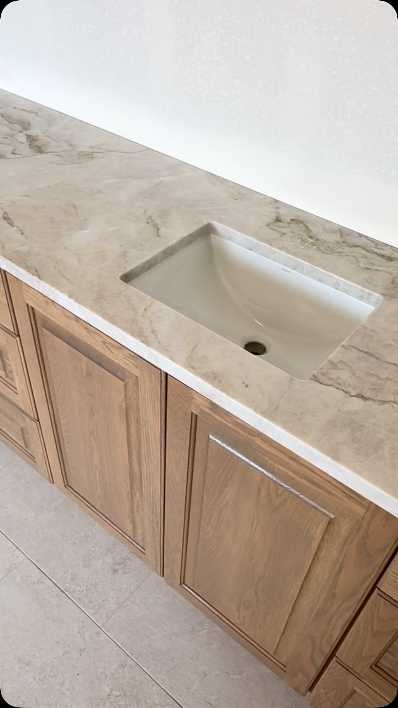 The progress at Air of Elegance is incredible! Our trades are hard at work making the vision come to life. It's a little bit of chaos but our teams are working tirelessly to bring the remodel together, and we are so grateful ππΌ huge shout out to the talented trades on this project! @timelesscreationstile @stoned.marbleandgranite @foothills.cabinets @luxepainting_coatings @integrityhardwood @searewoodworking The Stair Guyz
#boiseinteriordesigner #boisegeneralcontractor #boise #boiseremodel #boiseinteriordesign