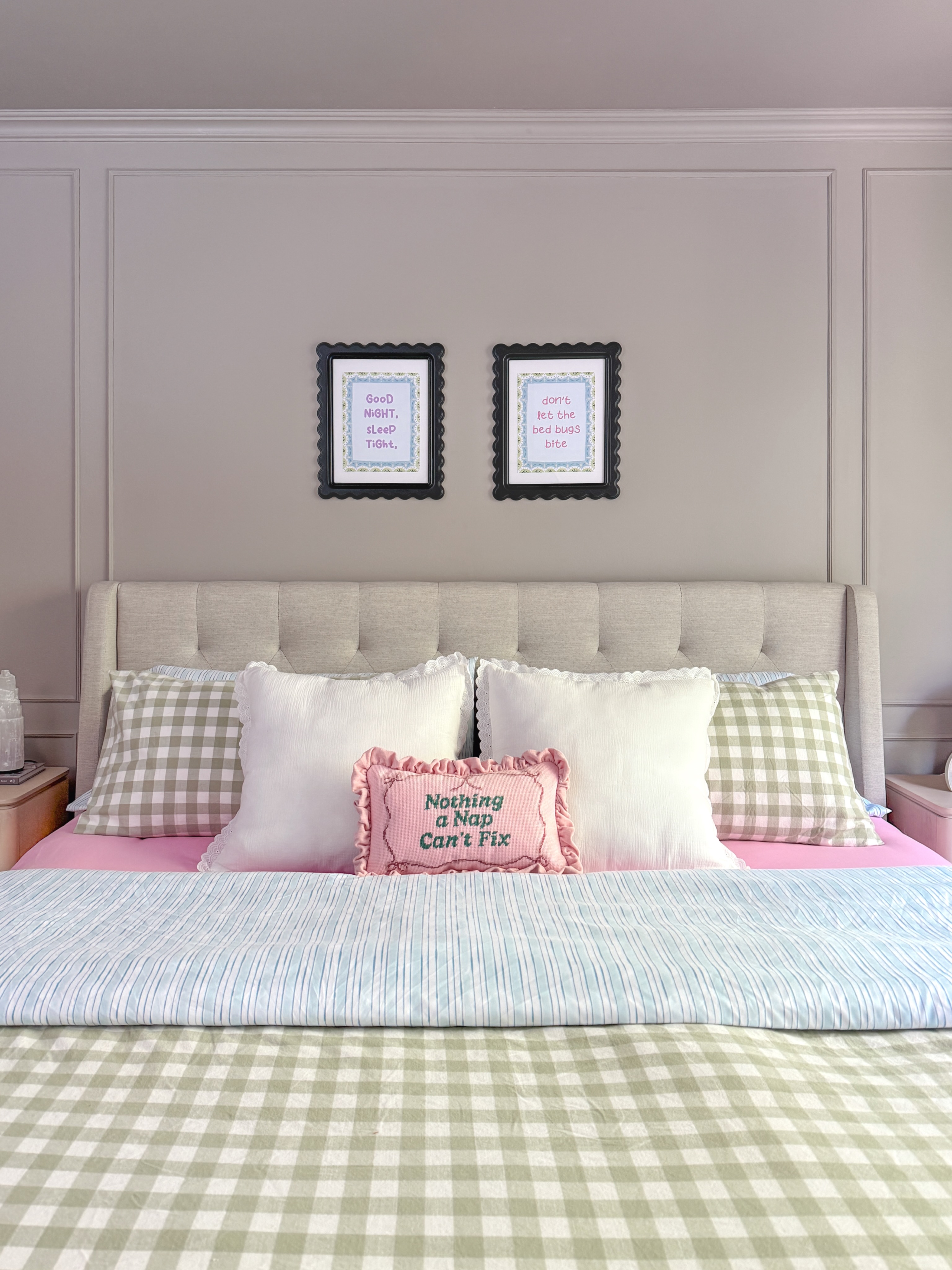 happy friday ❀
#bedroom #bedding #beddingessentials #sheetset #duvetcovers
cozy bedroom, bedroom styling, colourful bedding, bedroom inspo, layered bedding
