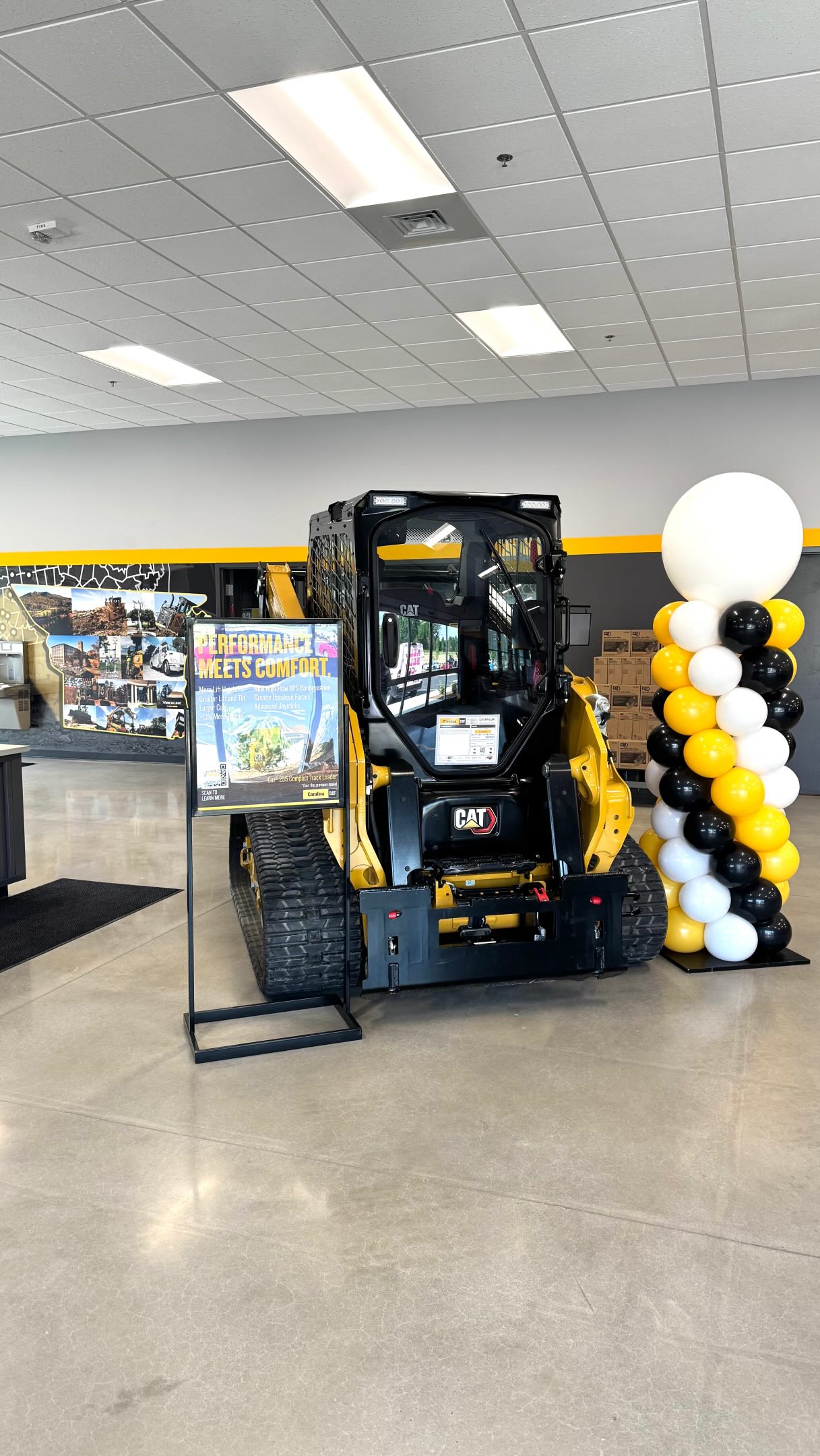 Caterpillar (CAT) opened a new retail and rental store in Gastonia and we did some fun classic columns to celebrate the new state of the art facility! From the massive service department to the newly stocked retail floor and even the upgraded customer lounge (equipped with a popcorn machine!) they spared no expense to make sure the customer experience here was top-notch! Check them out for all of your heavy equipment rentals and fun branded merch!!
@caterpillarinc @chrissy_ninaa
