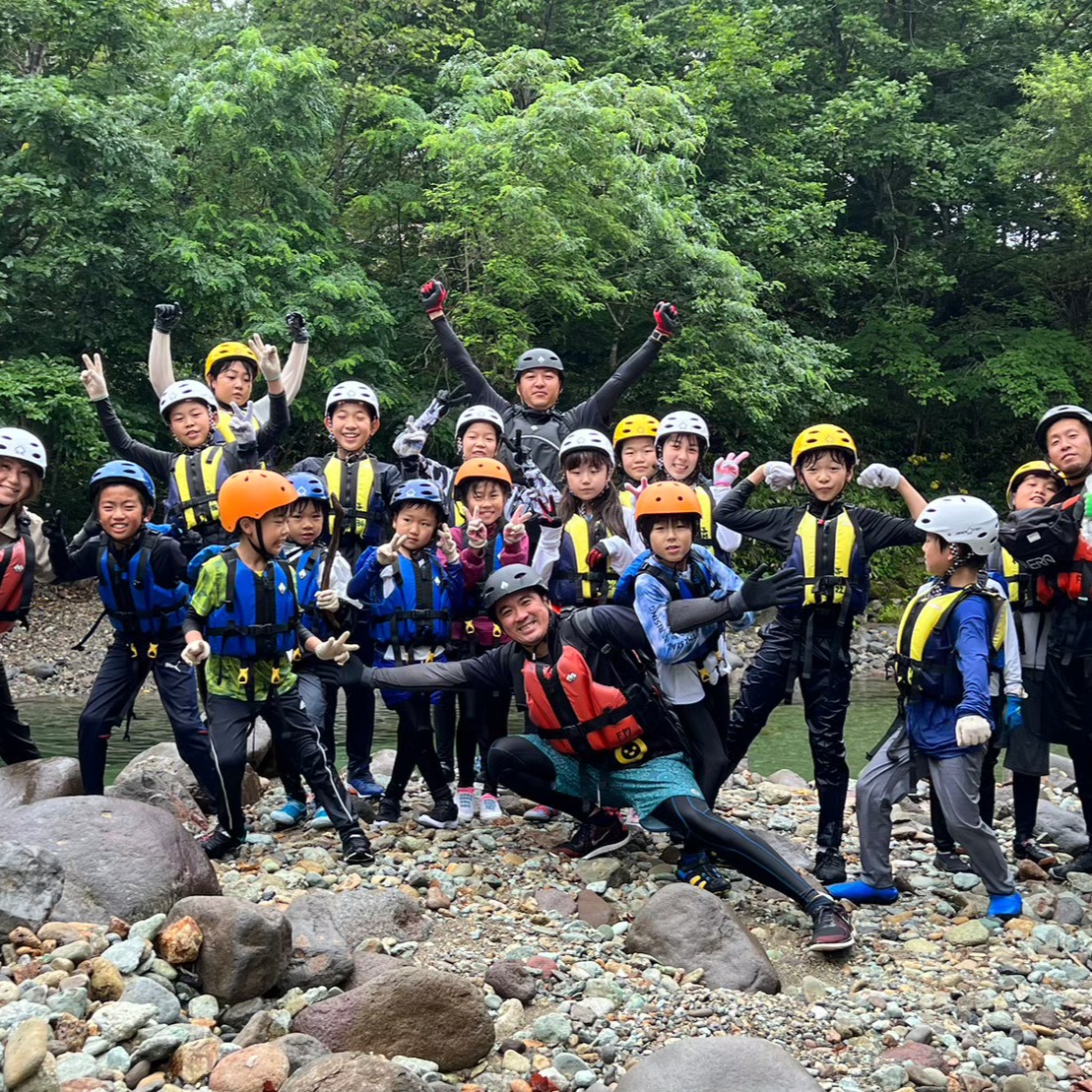 夏休みキャンプ「カラーズde地球体験。」
早速のご予約ありがとうございます!
まだご予約出来ますので、皆様にお会いできることを楽しみにしております🏔️
カラーズスキースクールHPからご予約できます。
1回しかないプランにギュッと楽しさ詰め込み、わくわくドキドキ、ふぉれすと鉱山に、一緒に行きましょう!
https://www.colors-ski.com/カラーズde地球体験
#カラーズスキースクール
#カラーズde地球体験
#夏休みキャンプ
#ふぉれすと鉱山