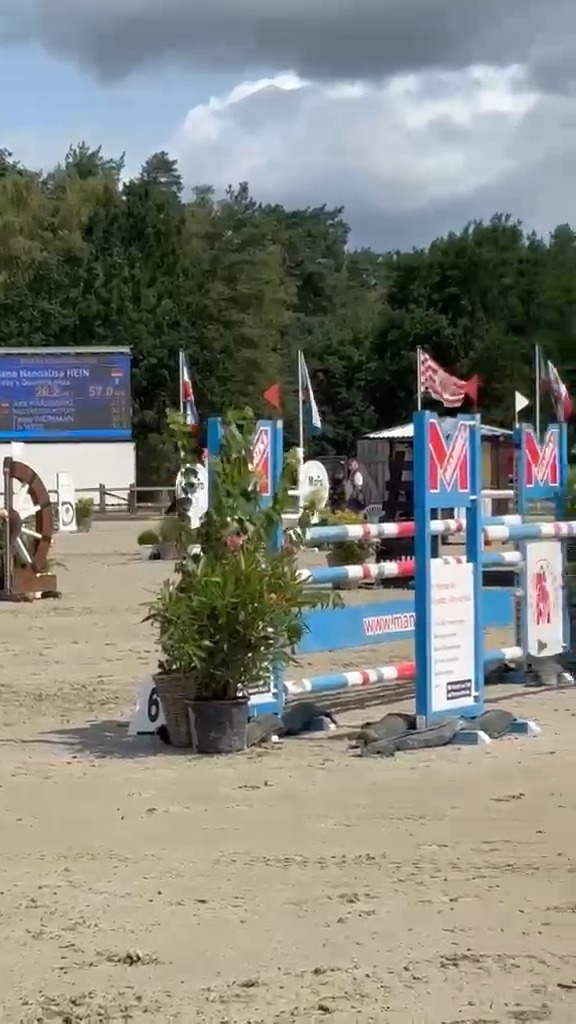 🥇🇩🇪 Congratulations to Iliane Hannalisa Hein and Smokey ("Akeby's Quemiro Silla") on becoming the 2026 German U18 Eventing Champion!
This is an incredible achievement and we're thrilled that Christine Bilger, one of our WOW Saddle Fitters, has been part of their journey.
Smokey had previously been labelled as not being good enough in the show jumping phase. However, this was mainly due to the wrong saddle as after being fitted with a WOW Saddle, Christine saw a remarkable improvement in his freedom of movement
After sitting 7th following dressage and moving to 6th after a faultless cross country round, their clear jumping performance proved decisive. Smokey also competes in a WOW Dressage Saddle, supporting him across disciplines.
Reflecting on her victory, Iliane described becoming German Champion as a lifelong dream come true, thanking Smokey, her family and everyone who has supported them along the way. 💙
A huge congratulations to Iliane ilianeundsmoky and Smokey on this fantastic success. We can't wait to see what the future holds for this brilliant partnership.
#WOWSaddles #Eventing