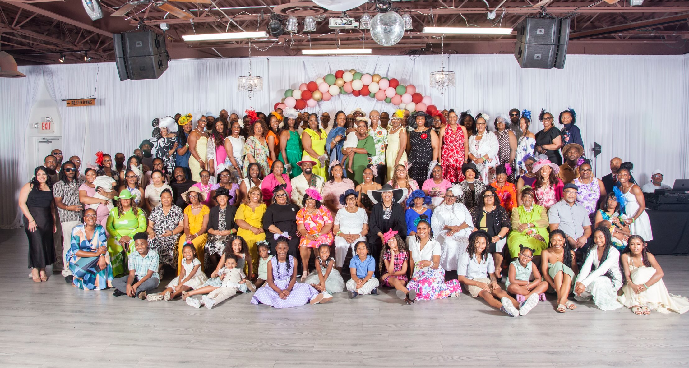 Washington Family Reunion βAinβt no family like the one I got!β ππππ The Vegas Planning Committee loves you all and canβt wait to join you all again in Houston 2028βΌοΈππΎ #familyreunion #WashingtonFamilyReunion #KentuckyDerby #familystrong #blackfamily