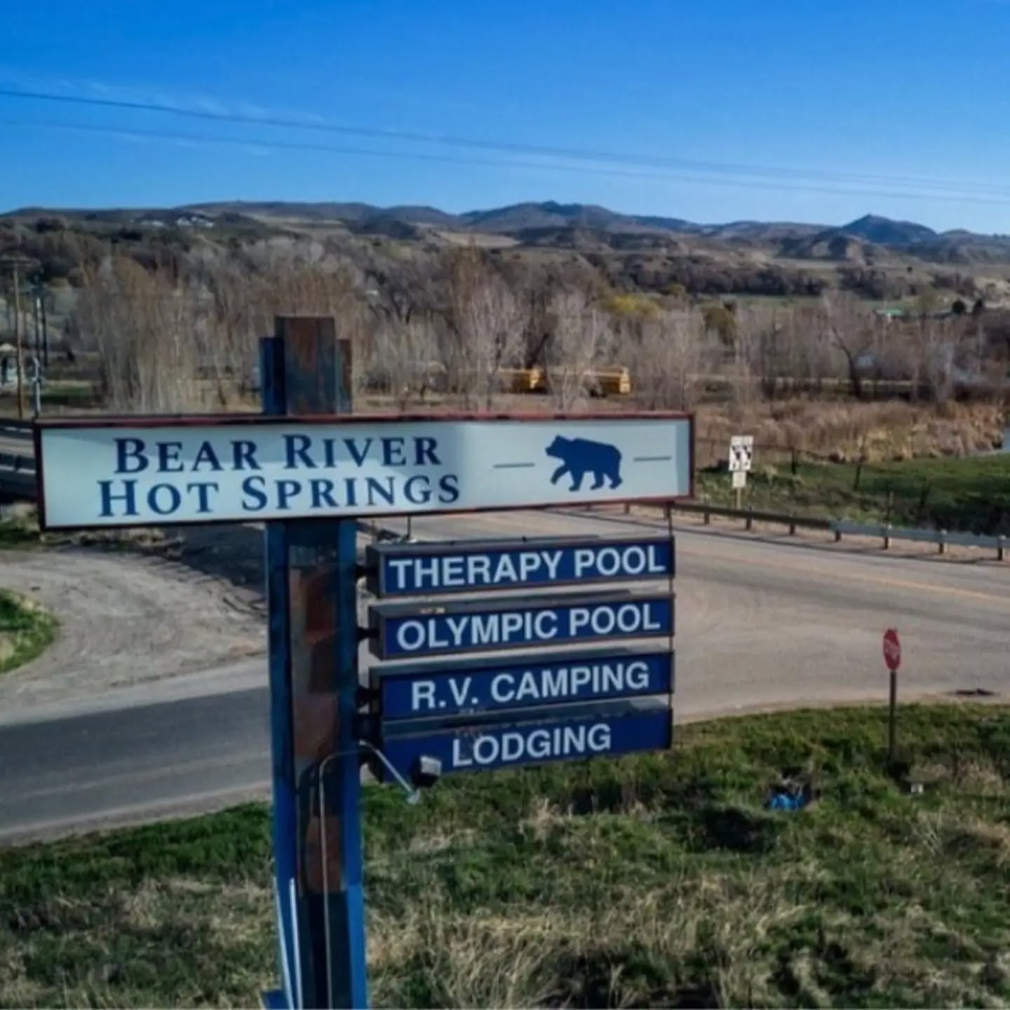 The turn to get to Bear River Hot Springs