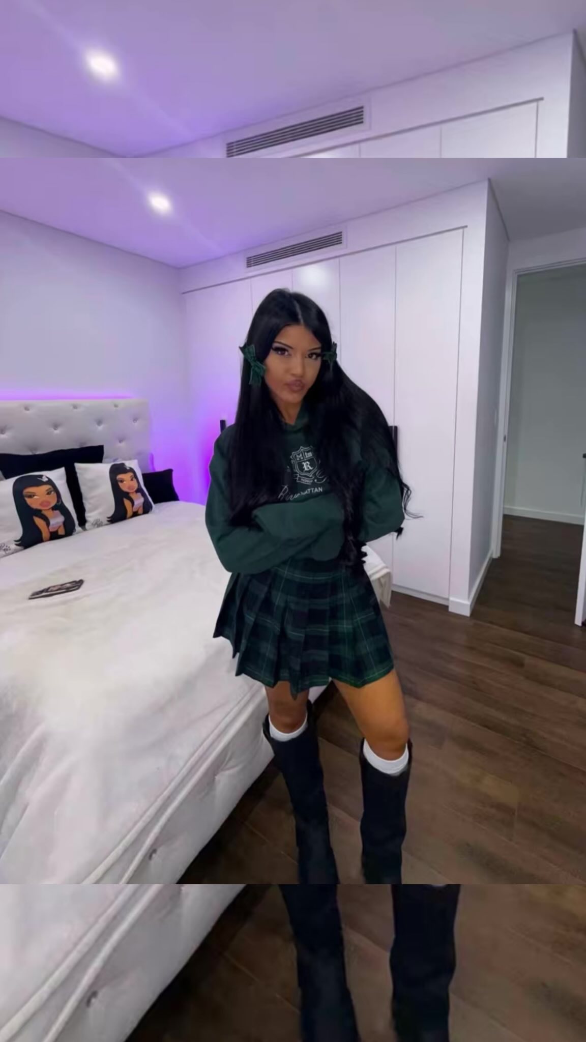 Bratz closet irl π₯Ήπ€ #movewithamk #brandingwithamk #stepintomyworld #bratz #gymfit