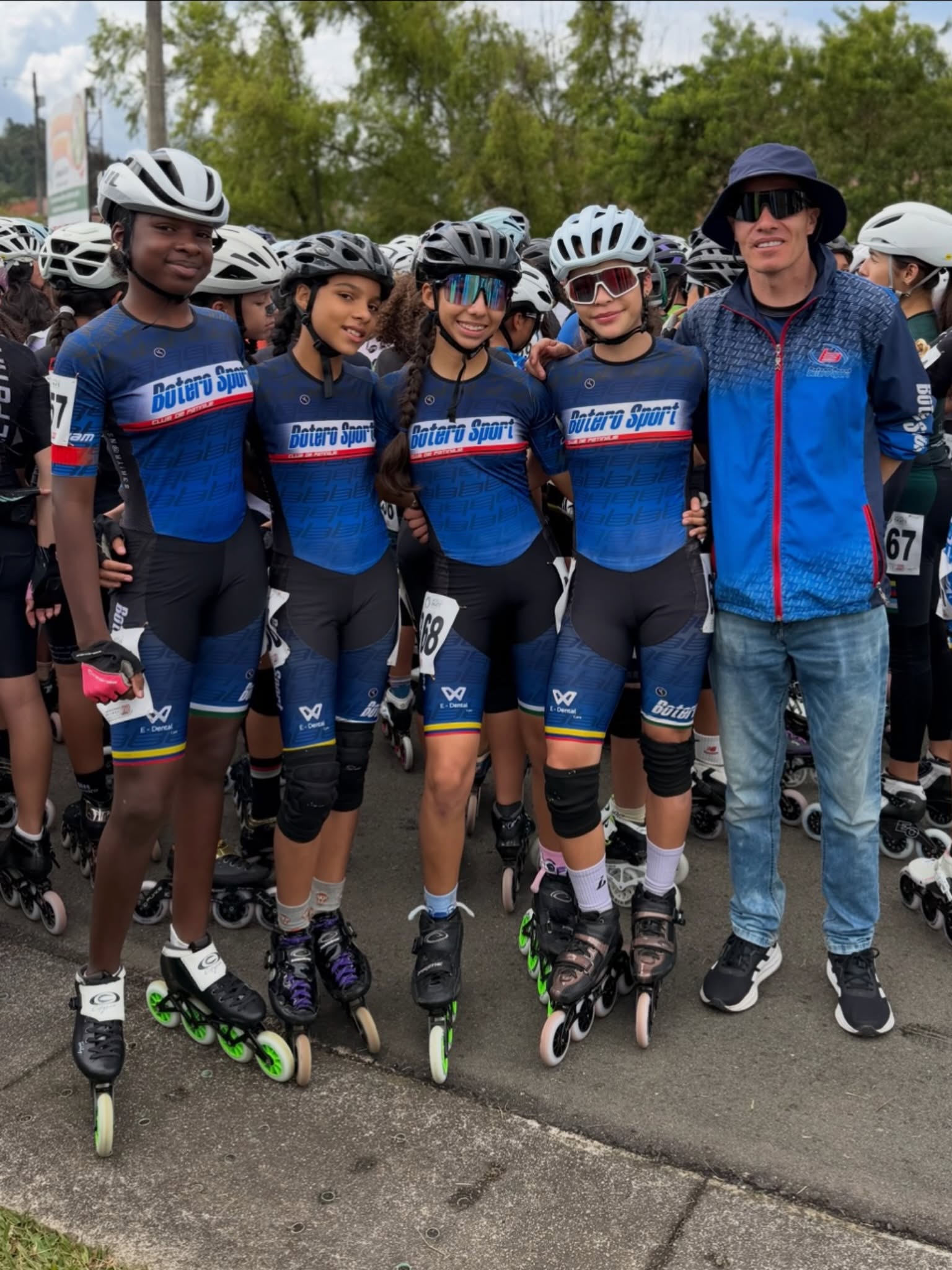 🏆 La categoría de transición del Club Botero Sport, participó en el Campeonato Panamericano de Clubes. ✨ Nuestros deportistas brillaron y rodaron con los mejores clubes del continente.🥇 El mayor reconocimiento es para nuestros propios deportistas, que siempre piensan en obtener sus mejores resultados y crecer como personas en cada evento. Gracias a todos ellos. Por ser parte de esta familia Botero Sport! 🤗🤪⭐️✨
Club Botero Sport
“Construyendo Sueños”
#patinaje #pasion #motivacion