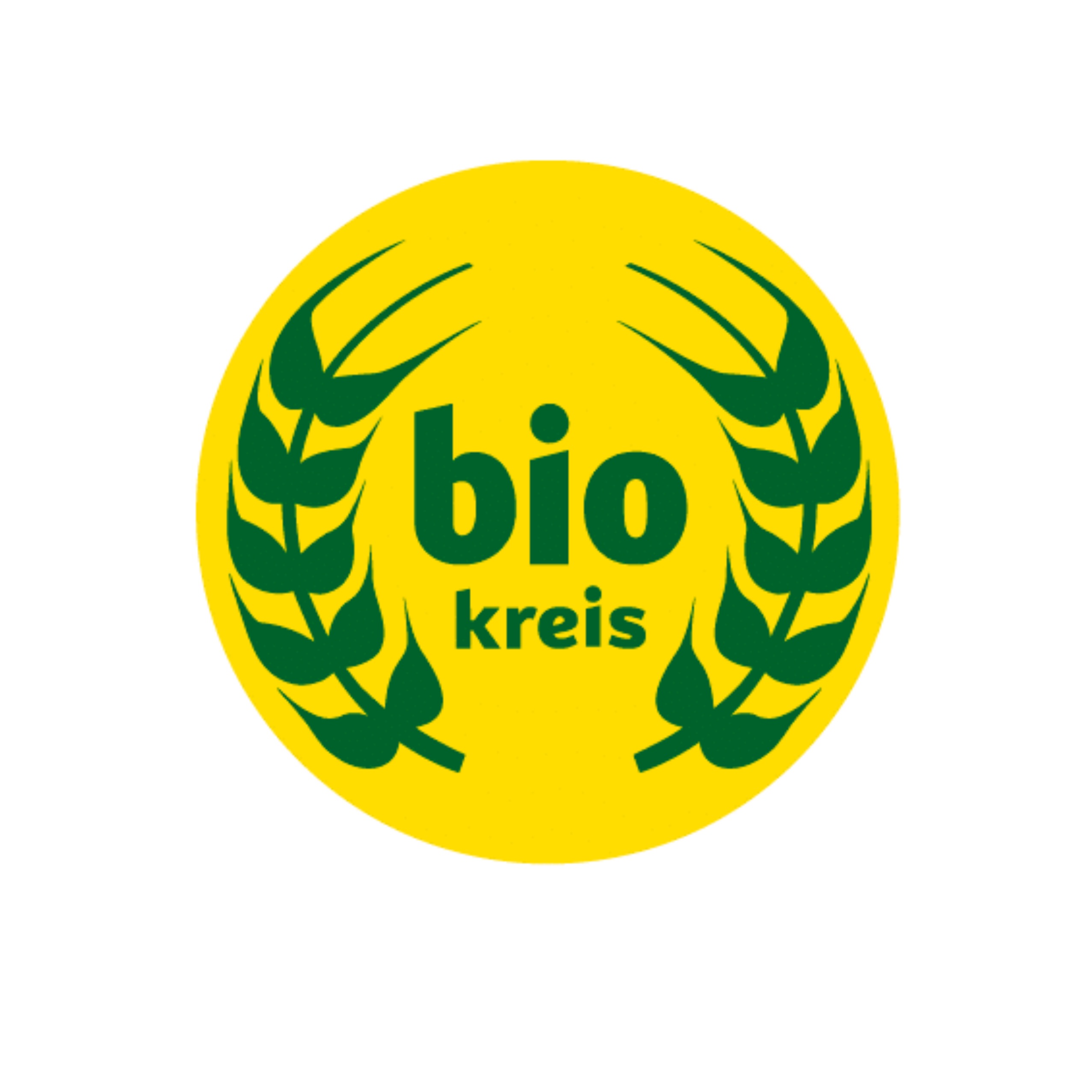 Was bedeuten eigentlich unsere Siegel? 🤔
Der Biokreis ist ein Verband für ökologischen Landbau und gesunde Ernährung. Er steht seit 1979 für die Liebe zur Natur, zu Tieren und zur Region. 💚
Die Ziele des Verbandes sind dabei Klimaschutz, Artenvielfalt, gesunde Ernährung, Regionalität und die Weiterentwicklung der ökologischen Land-
wirtschaft. 🌱
Die Richtlinien gehen zudem deutlich über den EU-Biostandard hinaus z.B. bei Themen wie Saatgut, Fruchtfolge, Zusatzstoffe und Rückverfolgbarkeit.
Bei Produkten mit dem Biokreis-Siegel erhaltet ihr somit quasi Premium-Bioqualität ☺️
#biosiegel #bioqualität #biologischelandwirtschaft #qualtitätsstandards #artenschutz