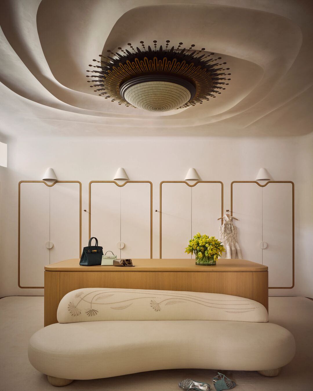 Featured in a stunning Miami residence, our collaboration with Kelly Behun Studio includes a dynamic architectural plaster ceiling by SuperStrata in the dressing room. Inspired by Antoni Gaudí, the sculptural design swirls gracefully around the overhead light fixture. Photography by Thomas Loof, styled by Michael Reynolds, and featured on Architectural Digest.
Link in bio to see more of this project.