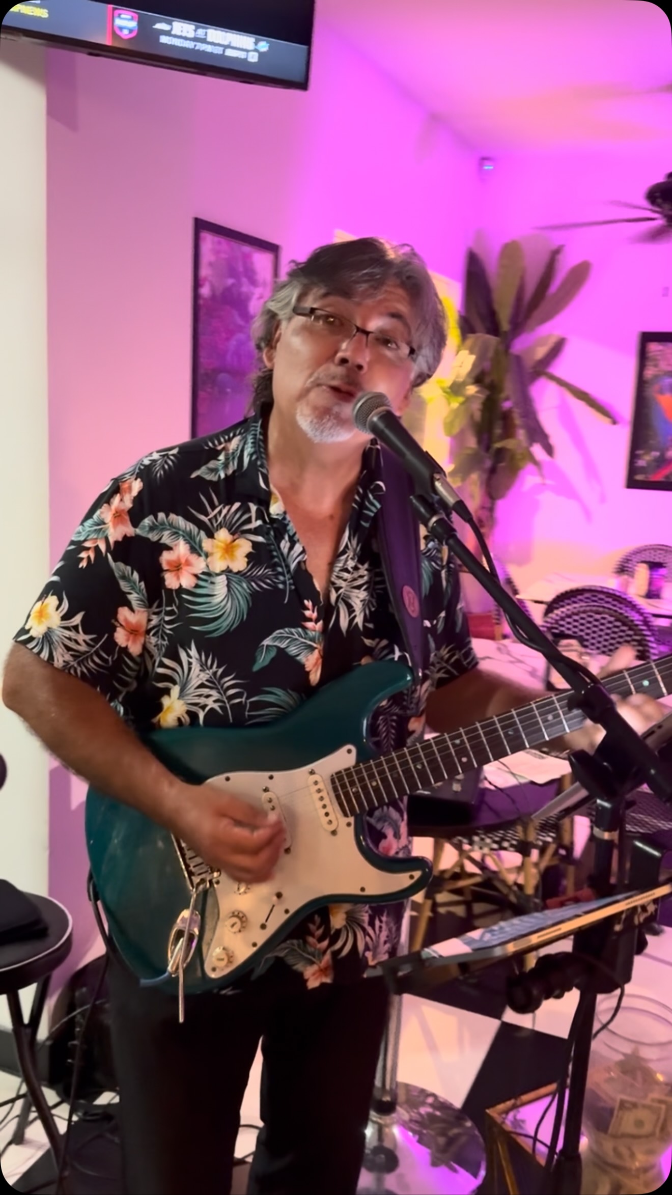 🎉💖 The Pink Room Presents… PEDRO FRIDAYS! 💖🎉
Looking for the perfect way to kick off your weekend? Join us every Friday from 6:00–8:00 PM for Pedro Fridays at The Pink Room! 🃏🎶
Grab your friends, enjoy the music, dance, laugh, celebrate, and make it a Friday tradition! Whether you’re coming to play, party, or just soak up the fun atmosphere, there’s a seat waiting for you! 🥳🍹💃
See you Friday—let’s make it a night to remember! 🎊✨
#ThePinkRoom #PedroFridays #FridayFun #PalmDesert #ShadowMountain