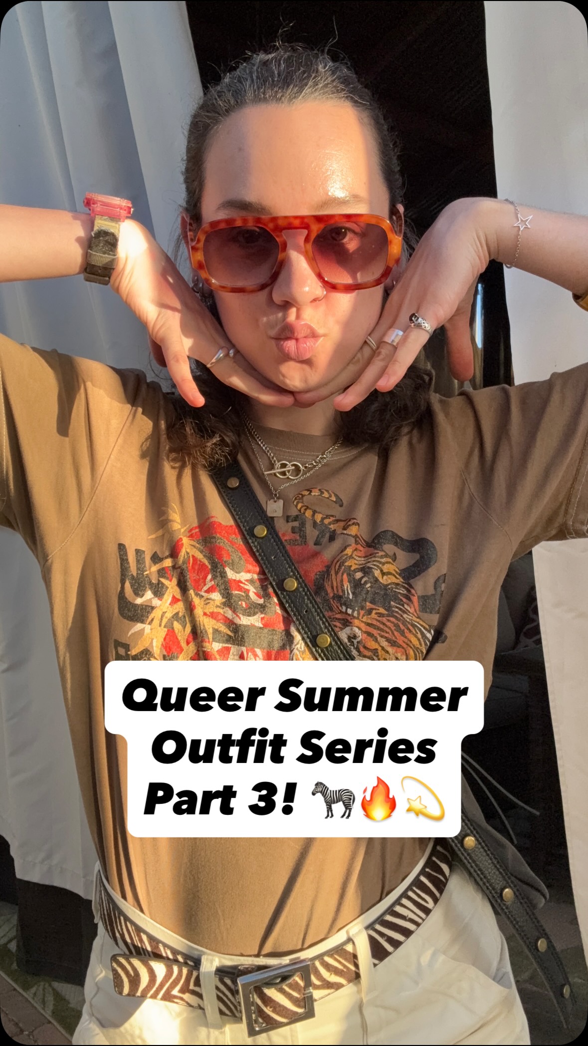 DON’T BE SCARED TO WEAR WHITE THIS SUMMER! 🤍😱
Looking to appear more chic with your summer looks? 🤔
📌 Elevate a basic summer outfit by swapping out the shorts for white, cream, or tan pants!
My fave pairs are from @paige, @levis, and @citizensofhumanity. Exact links will be in my ShopMy if you need them!
Worried about stains?
📌 I stain treat each of my pants before laundry day (with a spray stain remover like Shout) to make sure they come out looking like new every time ✨
Book your very own style consultation at the link in my bio! 🔗
#wardrobestylist #stylingtips #outfitideas #ootd #personalstylist