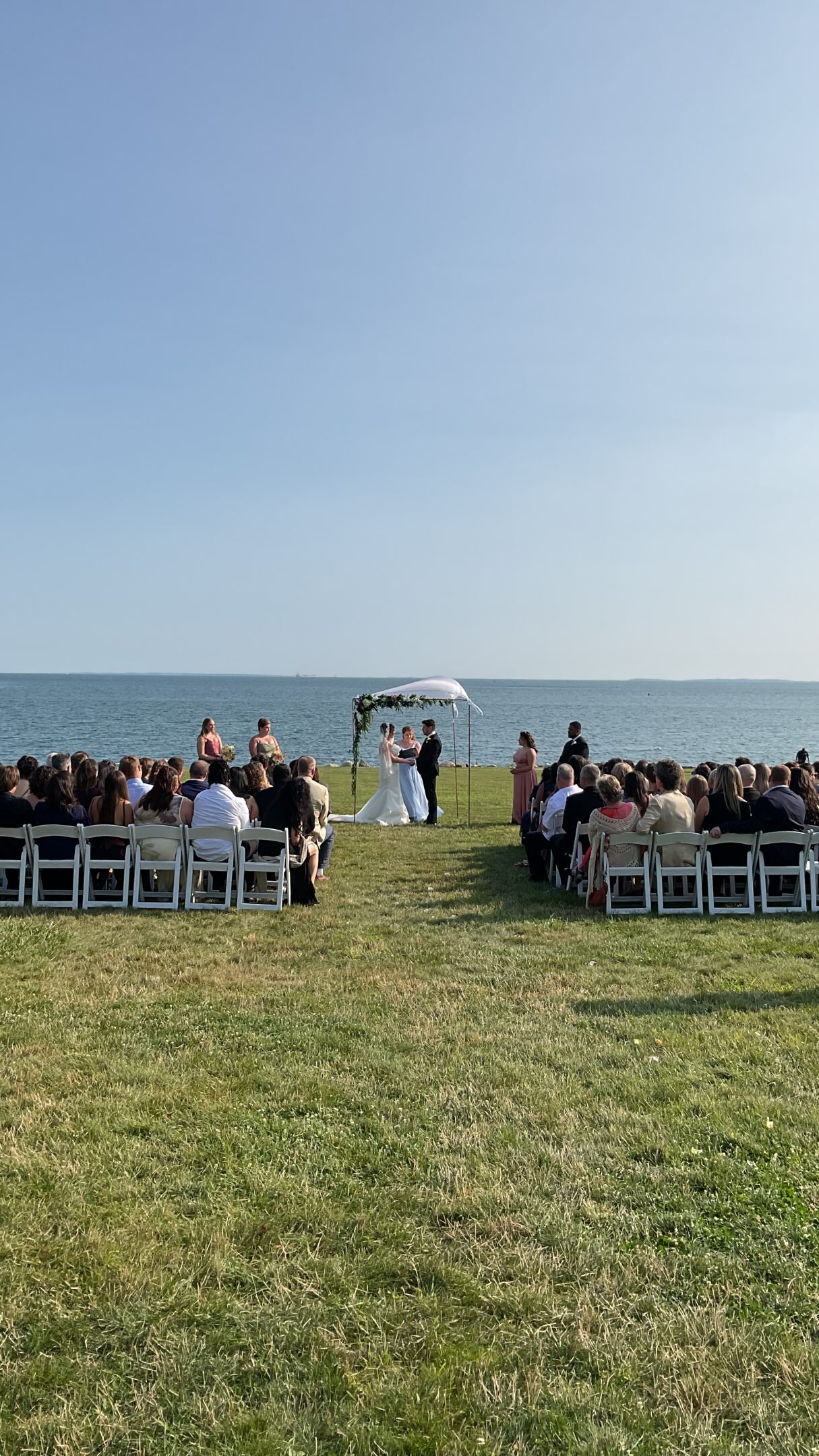 Congratulations to Stephanie & Marino. Thank you for having me be a part of your special day.
Venue: Branford House | Groton, CT
📸: @fran.louise.photography