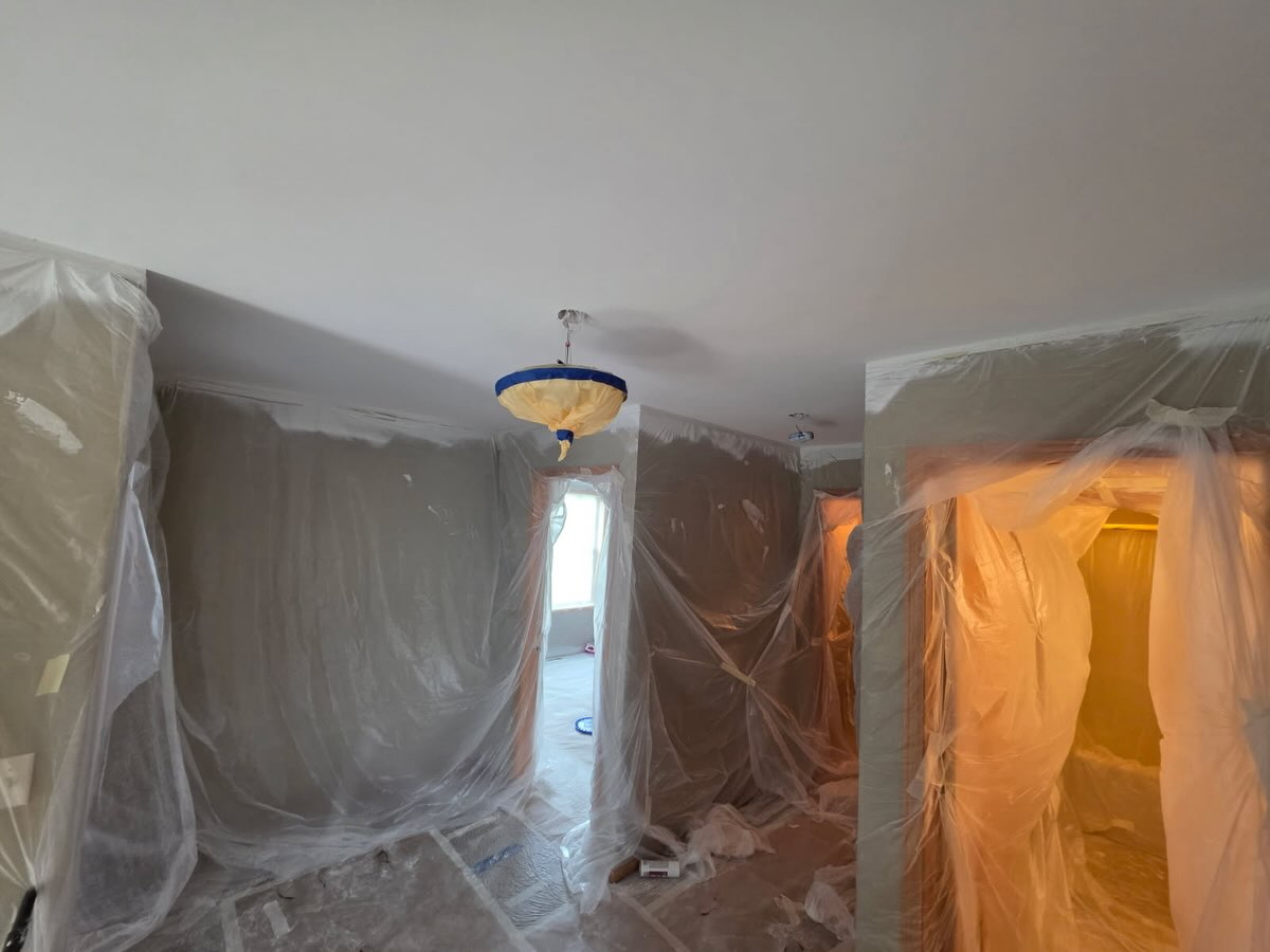 Another ceiling transformation in the books!
Popcorn ceilings had their moment, but a smooth finish completely opens up and brightens a room.
Swipe through to check out:
The Prep: Complete masking & containment (because clean jobs are happy jobs).
The Result: A flawless, modern smooth finish ready for years to come.
Ready to give your ceilings a fresh look? Reach out to Henderson Home Painting today for your free quote!
#hendersonhomepainting #popcornremoval #professionalpaintingservices #elkriver #elkrivermn