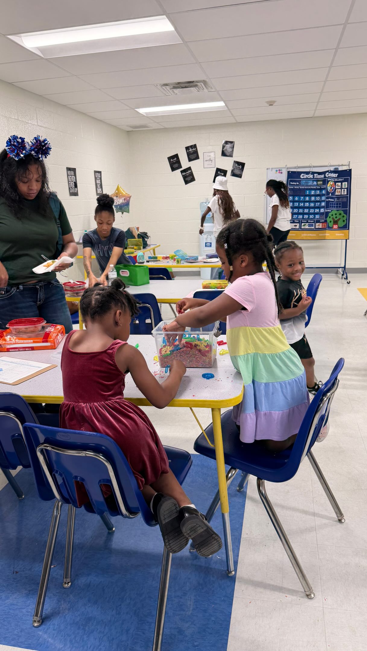 My heart is so full. 🤎
Today, we celebrated the completion of the very first cohort of The Scholar Experience™.
To our Learning Partners, thank you for trusting me with your families and for showing up each week ready to learn, grow, and explore alongside your Scholars. Your commitment made this experience truly special.
To our Scholars, thank you for your bright smiles, endless curiosity, and the joy you brought into every session. Watching your confidence grow has been such a gift.
A special thank you to Urban Strategies, Inc. and Central Baltimore Partnership for believing in this vision and trusting me with the families you serve. Your partnership made this first cohort possible.
This is more than the end of four weeks. It is the beginning of something I have dreamed about for a long time. Thank you to everyone who helped make this first chapter one I’ll never forget.
Here’s to many more families, many more Scholars, and many more moments of learning together. 🎒
#fyp #thescholarexperience #earlychildhoodeducation #baltimore #familylearning