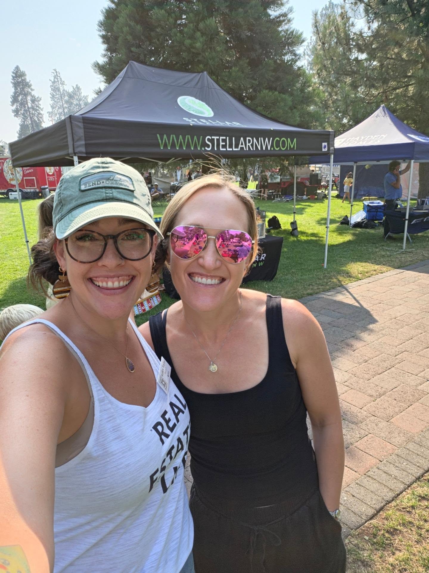Come say hi! šš» We're at Munch n' Music š¶ tonight at Drake Park! @stellarrealtynorthwest
.
.
.
#livelifeinbend #realtorkailey #bendrealestate #visitbend #bendoregon