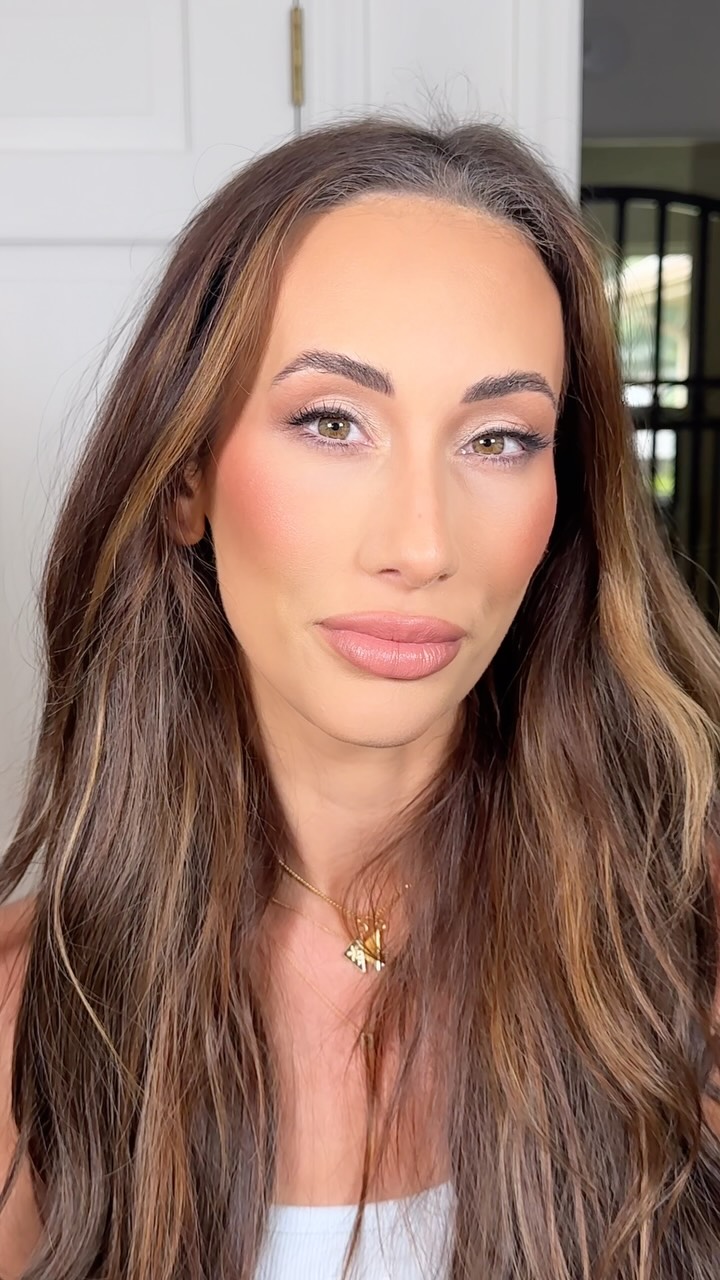 It was such a pleasure last Friday to be able to get to glam one of my favorite divas - @theleahvandale
Loved the chats we were having about Mom life, wife life, her business @snatchforher her new podcast @hotmomshitpod where she talks about all of the things that women - especially moms and new moms don’t talk about!
Everybody shows the good shit on social media, but nobody really talks about or shows when shit gets hard. And that’s why you want to go check it out. It’s something to relate to because we all go through it!
I’m all here for the real ones! 🙌🏼 no sugarcoating this way.
#pittsburghmakeupartist #hotmom #diva #momlife #confidence