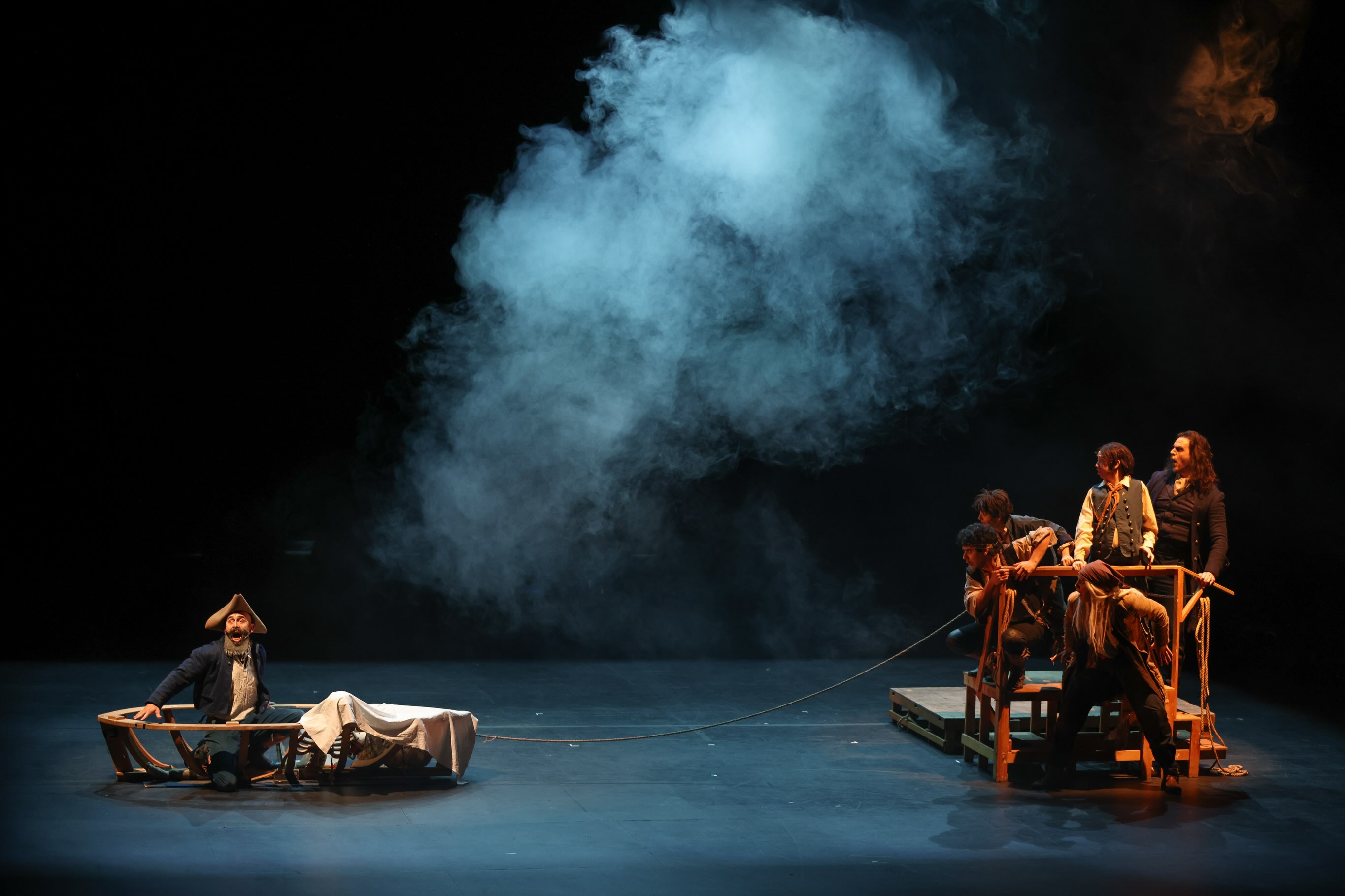 Nuestro paso por el @tm_lascondes con Mocha Dick en el marco del glorioso programa Palco Educativo. Teatro y formación de nuevas audiencias 🩷 increíble público escolar 🫶🏻✨
Hermosas fotos de @natalia_photo
Gracias al equipo del @tm_lascondes ⚓️💘