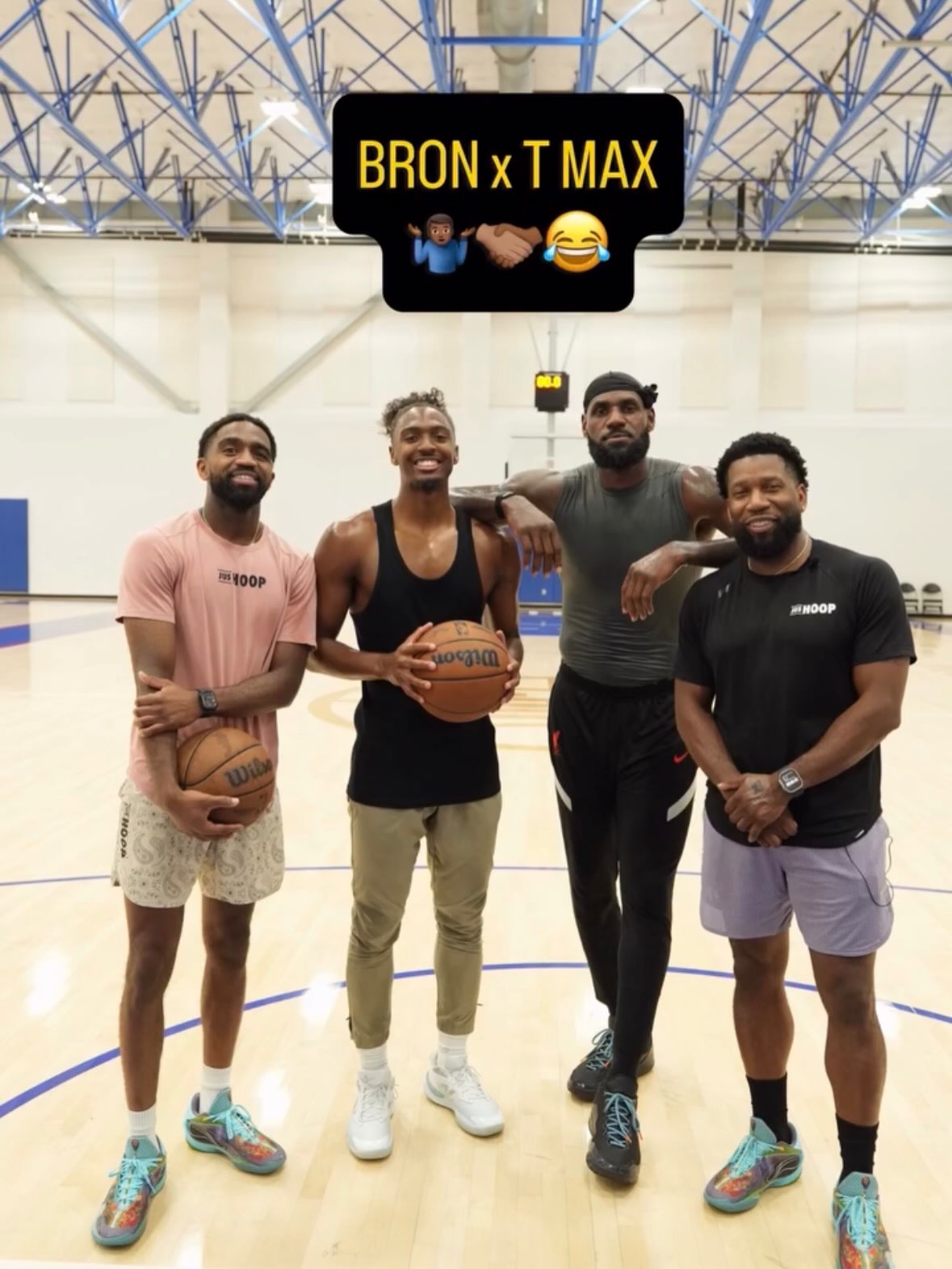 LeBron James is already in the gym working with his new teammate Tyrese Maxey 👀🔥
LeBron, Maxey, Jaylen Brown, Joel Embiid and DJ… man, this team would be SCARY. Philadelphia might have just become the championship favorite 🏆😳
#LeBronJames #TyreseMaxey #JaylenBrown #JoelEmbiid #Philadelphia76ers