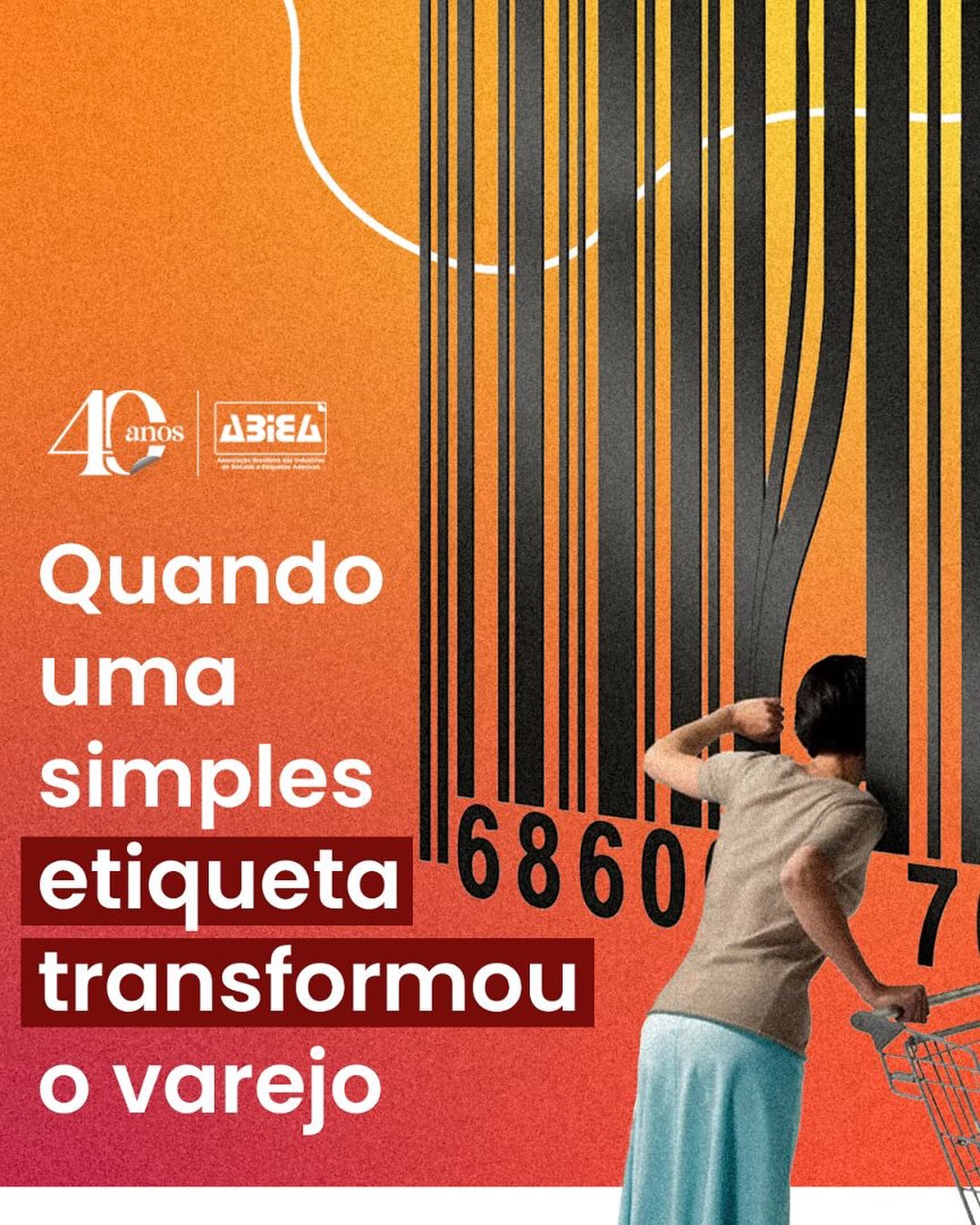 Imagine um supermercado sem código de barras, sem sistemas integrados de estoque, sem automação nos caixas e sem mecanismos de rastreamento de produtos. Hoje, esse cenário parece distante da realidade, especialmente diante do nível de eficiência e conectividade que caracteriza o varejo moderno. Ao longo dos últimos 40 anos, etiquetas e sistemas de identificação acompanharam de perto uma das maiores transformações do varejo brasileiro, contribuindo para a modernização de processos e para o desenvolvimento de operações cada vez mais ágeis e precisas.
A evolução da automação comercial trouxe ganhos significativos para toda a cadeia de abastecimento, permitindo maior controle de estoques, mais segurança nas operações, rapidez no atendimento e uma gestão mais eficiente das informações. Por trás dessa transformação está uma indústria que soube evoluir continuamente para atender às novas demandas de logística, gestão e experiência de compra, desenvolvendo soluções que hoje são indispensáveis para o funcionamento do setor.
�
Nesse contexto, a história do varejo moderno também passa pelas etiquetas adesivas, elementos que, embora muitas vezes discretos aos olhos do consumidor, desempenham um papel fundamental na integração de processos, na circulação de produtos e na construção de uma operação cada vez mais inteligente e conectada.
#ABIEA40Anos #Varejo #Supermercados #inovacao