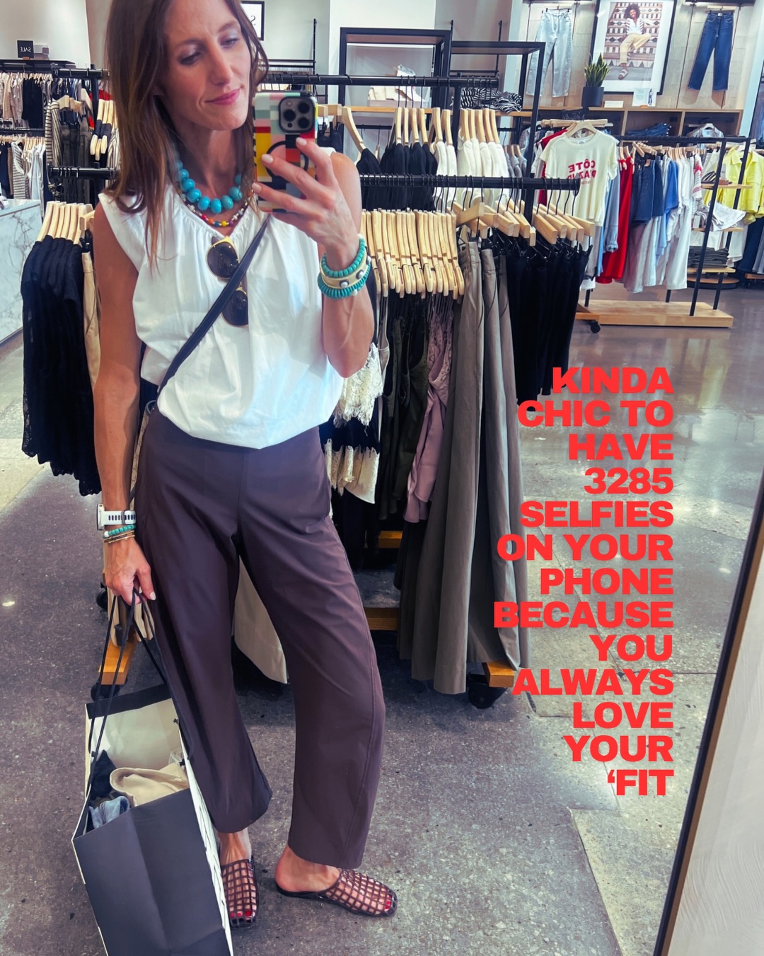 Want this kinda chic??
.
I CAN HELP!! DM me to get started. Warning: you’re gonna need phone storage for all those selfies you’re about to spontaneously feel the urge to take 😜
.
#chic #personalstylist #styleinspo #smallbiz #entrepreneurship