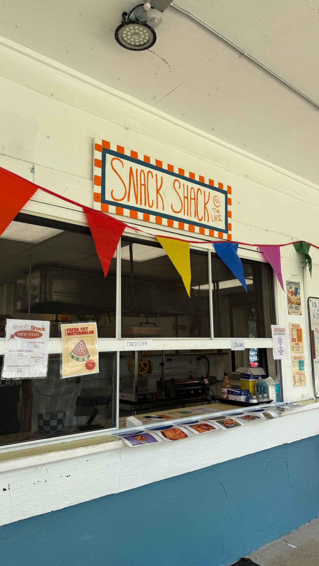 We have some new exciting menu items for you at the Snack Shack! 🍔🥗🍕
Stop on by and make sure you try them!