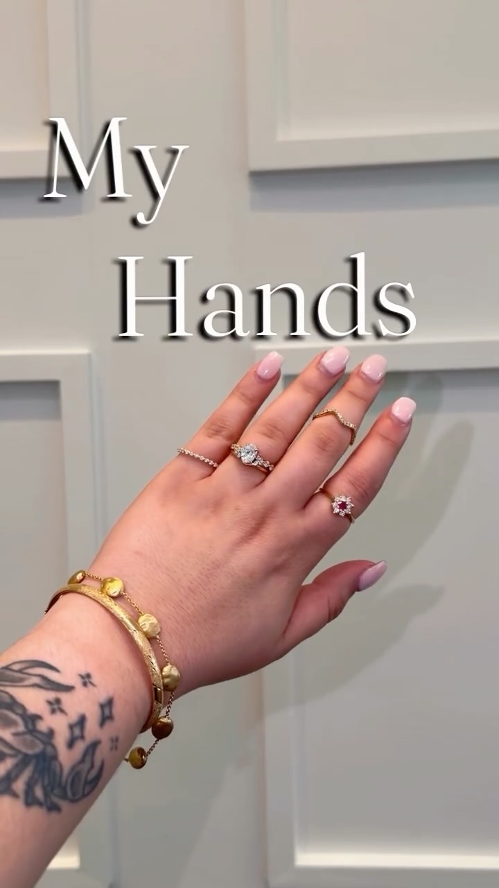 Caught red handed! (With a red ruby๐คญ). We wish everyone a happy holiday weekend! We will be closed tomorrow July 4th, 2026. ๐
#rockyriverohio #clevelandjewelry #westcleveland #luxuryjewelry #julyruby