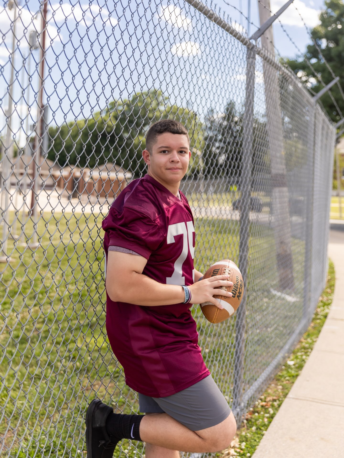 From pee wee football to Friday night lights... 🏈
It feels like just yesterday he was running across the field with oversized pads …Now, he’s finished his senior year…
These senior sessions are about so much more than photos. They’re about celebrating the years of hard work, the practices, the victories, the setbacks, and the memories that shaped who you are.
Remembering the last high school season
and soaking in every moment before the next chapter begins.
@lafordk18
Wrapping it all up @littleridgevineyards for a fun session!!
#seniorsession #highschoolfootball #pburgfootball #cortneytorresphotographyseniorsessions #njfamilyphotographer