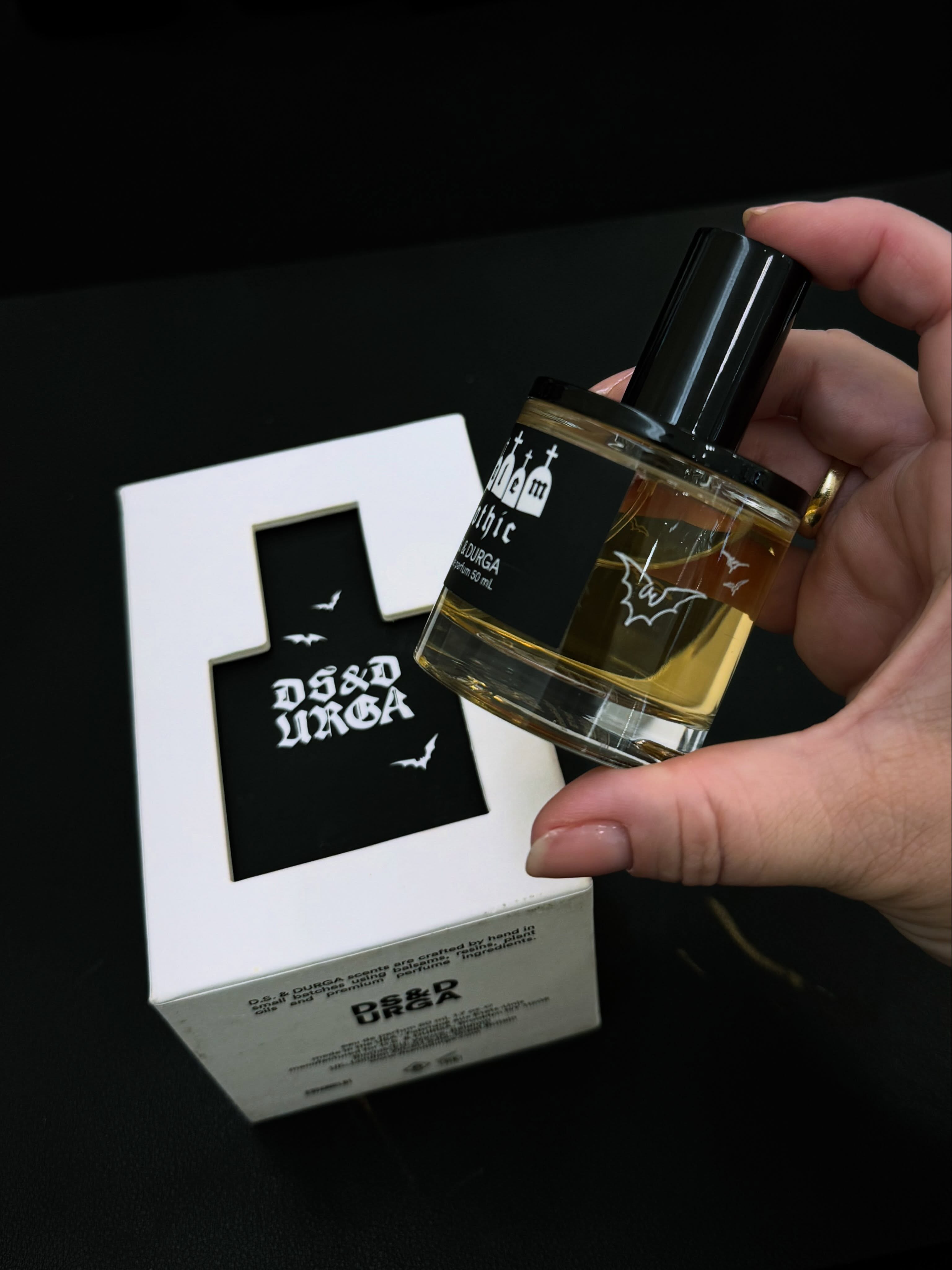 Just over here waiting for August so I can get my spooky season going. π¦ How amazing is this @dsanddurga bottle? We added some little bat friends to make it feel ultra custom. And the scent? So so good.
Engraving personalization doesn't have to be words. Let's make it personal to you! Think outside of the box with me and let's create your one of a kind bottle. β¨
First Light Calligraphy offers engraving personalization all across central Florida, including Orlando and Tampa.
#orlandoevents #tampaevents #spooky #dsanddurga #scent