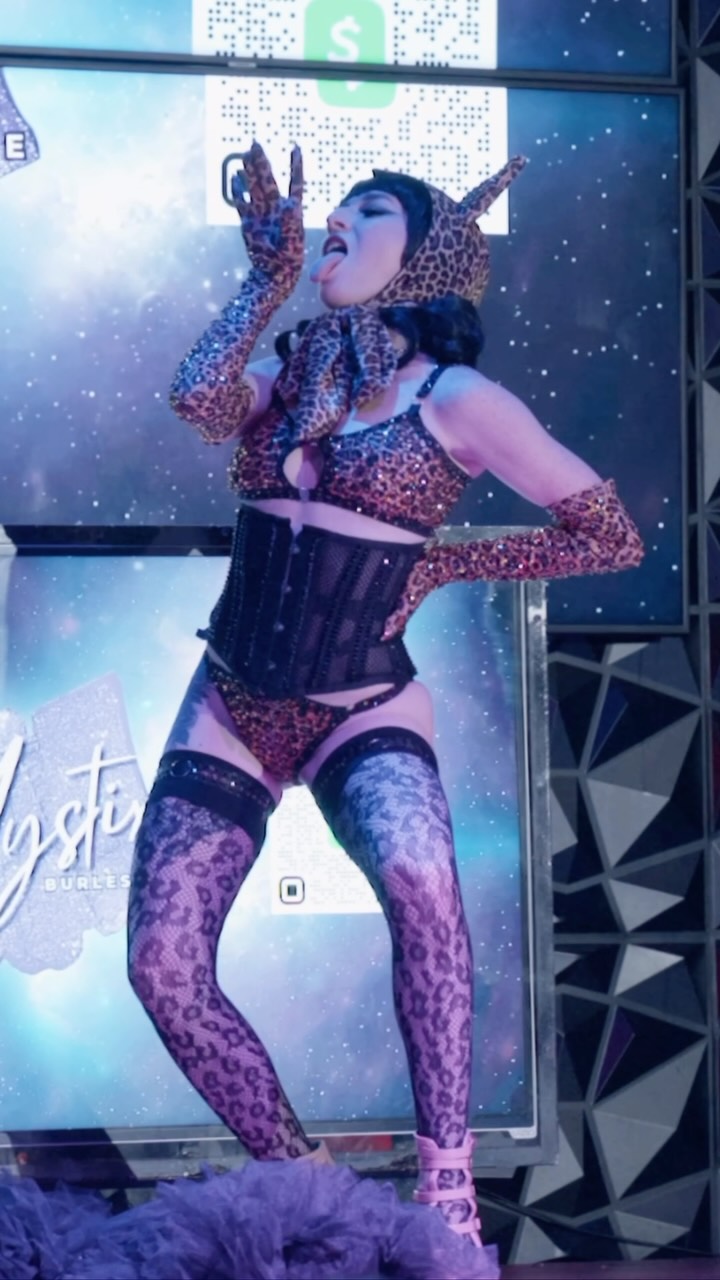 We’re Bold, fierce, and unforgettable! Come see the best burlesque show on I-drive!
Friday, August 21st.
📍 @midnightloungeorl
Show 7:00pm
Don’t miss out!
#burlesque #stageperformance #showgirls #datenight #thingstodoorlando