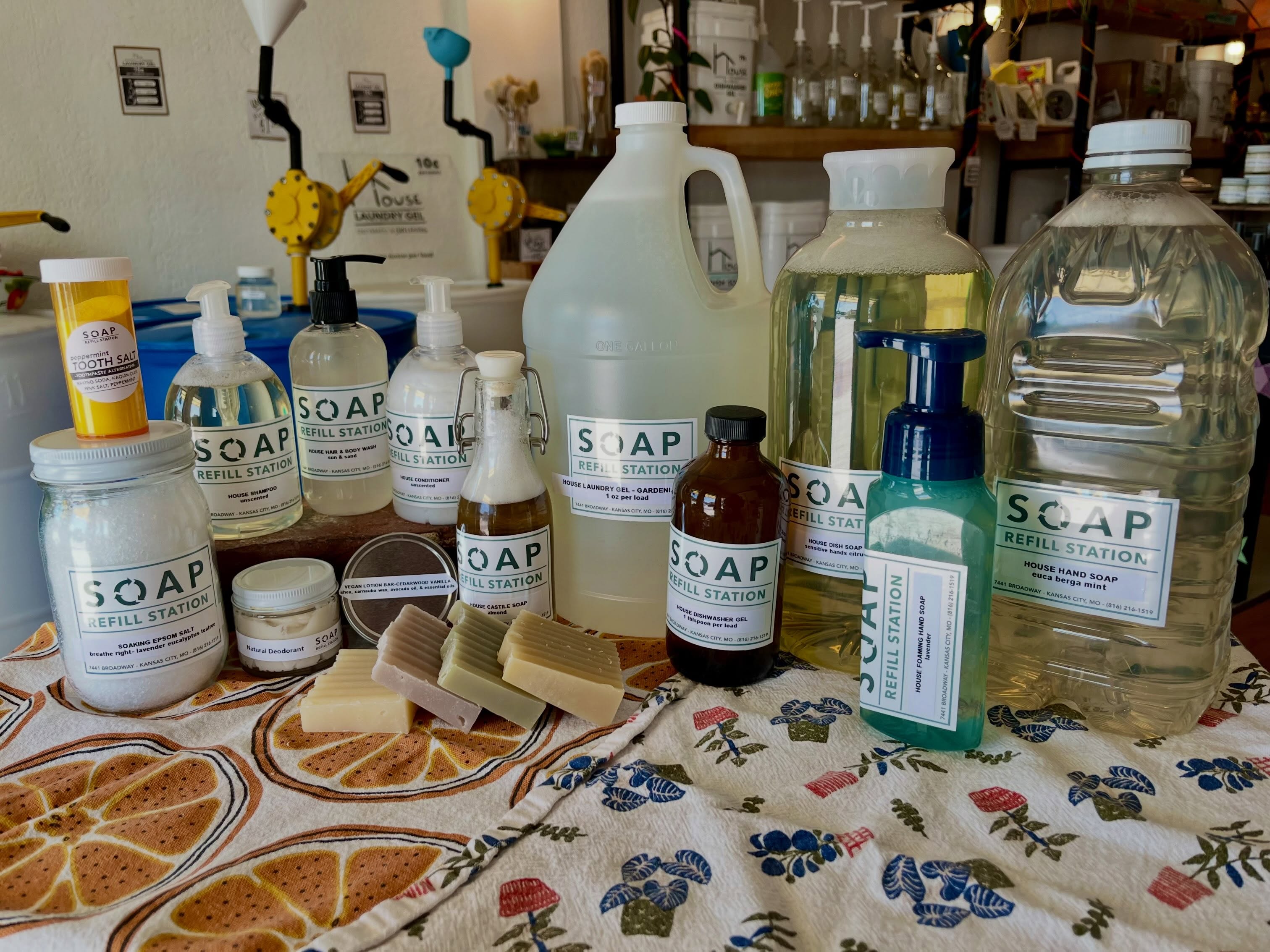 🛑 GIVEAWAY CLOSED 🛑
🎂 GIVEAWAY #2!
The party starts this Saturday and we feel like giving away HOUSEBRAND GOODS!
Did you know all of our HOUSEBRAND products are made locally and totally closed looped? We’re giving away the ultimate starter package: all the HOUSE soaps!
We’ve got laundry, dish, hand(gel+foaming,) dishwasher, Castile, shampoo, conditioner, hair and body wash, all natural deodorant, tooth salt, Epsom salt, 4 different bar soaps and a lotion bar!
⭐️ To enter to win this awesome House starter pack:
1. In the comments, tell us what your favorite HOUSEBRAND product is and why!
2. Be sure to LIKE and
3. SHARE this post!
Winner will be announced Saturday end of day!