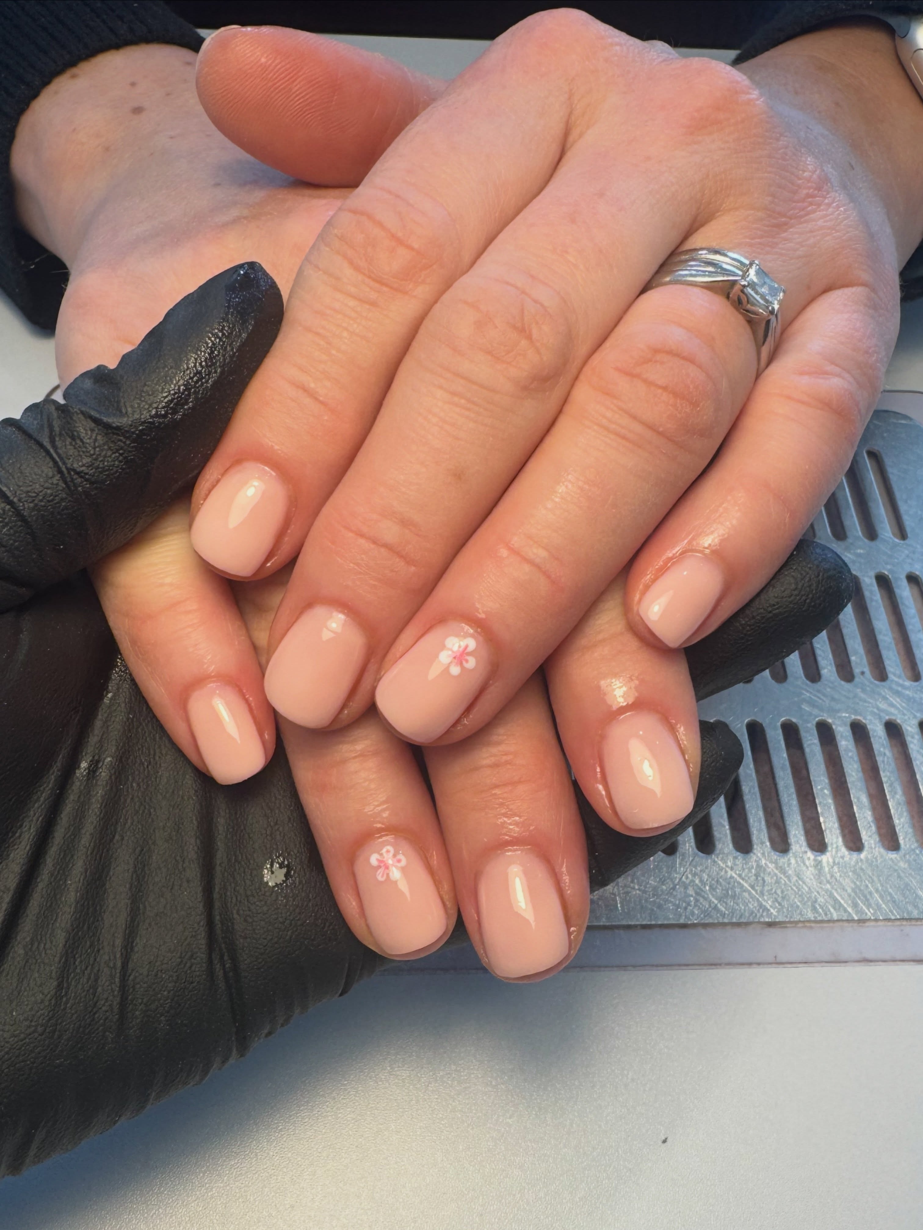 Why your infill timing matters more than you think 👀
As your natural nail grows, the gel shifts. That’s when lifting, tiny cracks, and breakage start.
We recommend infills every 3 weeks. That’s when our clients get the best results.
But we’ll always be honest about what YOUR nails need, because your nail health comes first.
We advise booking in advance as our diary fills up fast.
No.53 in Walton on the Hill, near Tadworth, Epsom & Reigate.
.
.
.
#NailSalonNearMe #NailsSurrey #BeautySalonSurrey #GelInfillNearMe #biabnailsnearme