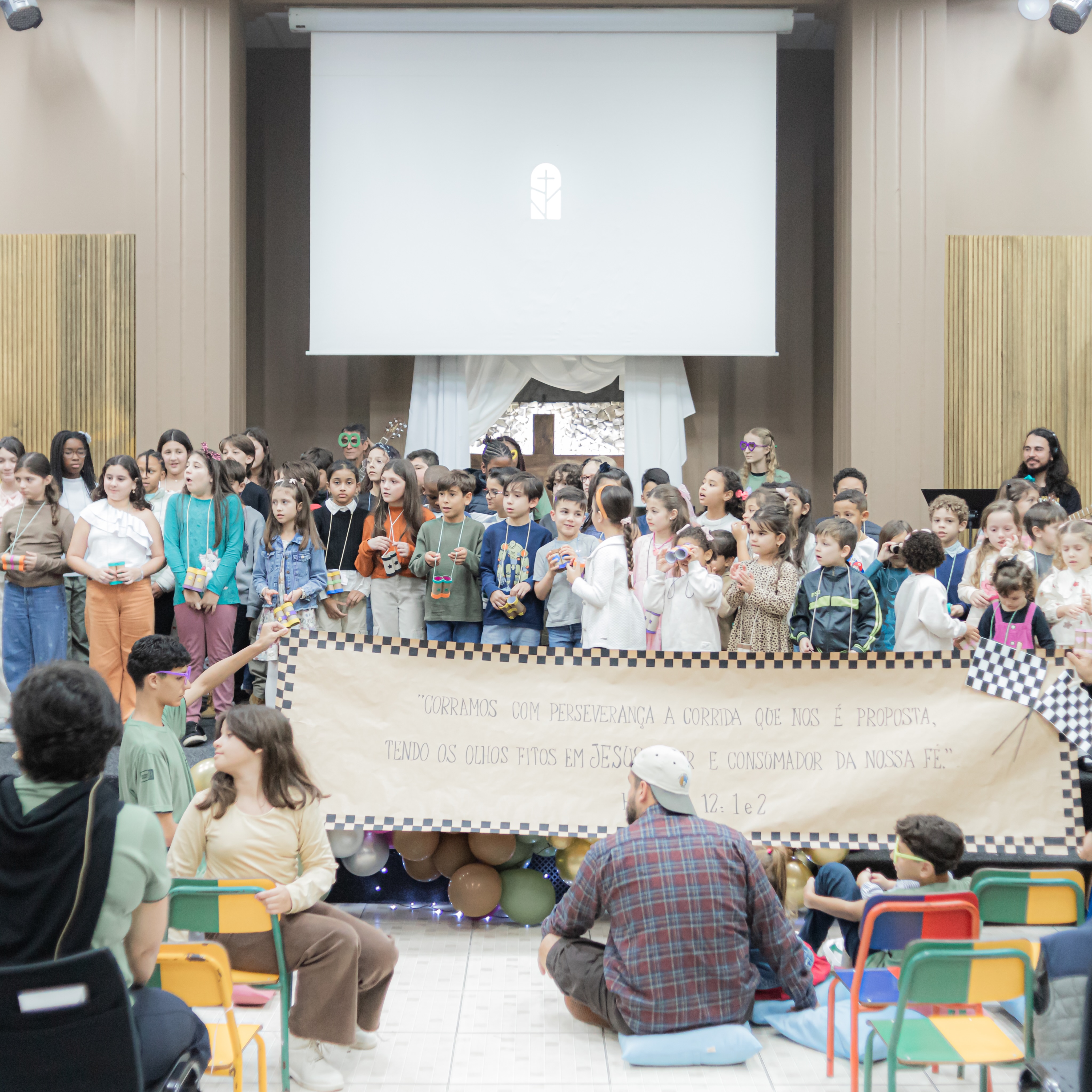 O encerramento da nossa EBF foi um momento de muita alegria e gratidão!
No culto da noite, tivemos a oportunidade de ver um pouco de tudo o que as crianças aprenderam ao longo desses dias, relembrando as lições, cantando e celebrando juntos aquilo que Deus fez em seus corações.
Louvamos ao Senhor por cada criança, família e voluntário que fez parte dessa semana tão especial!
#igreja #crianças #ebf