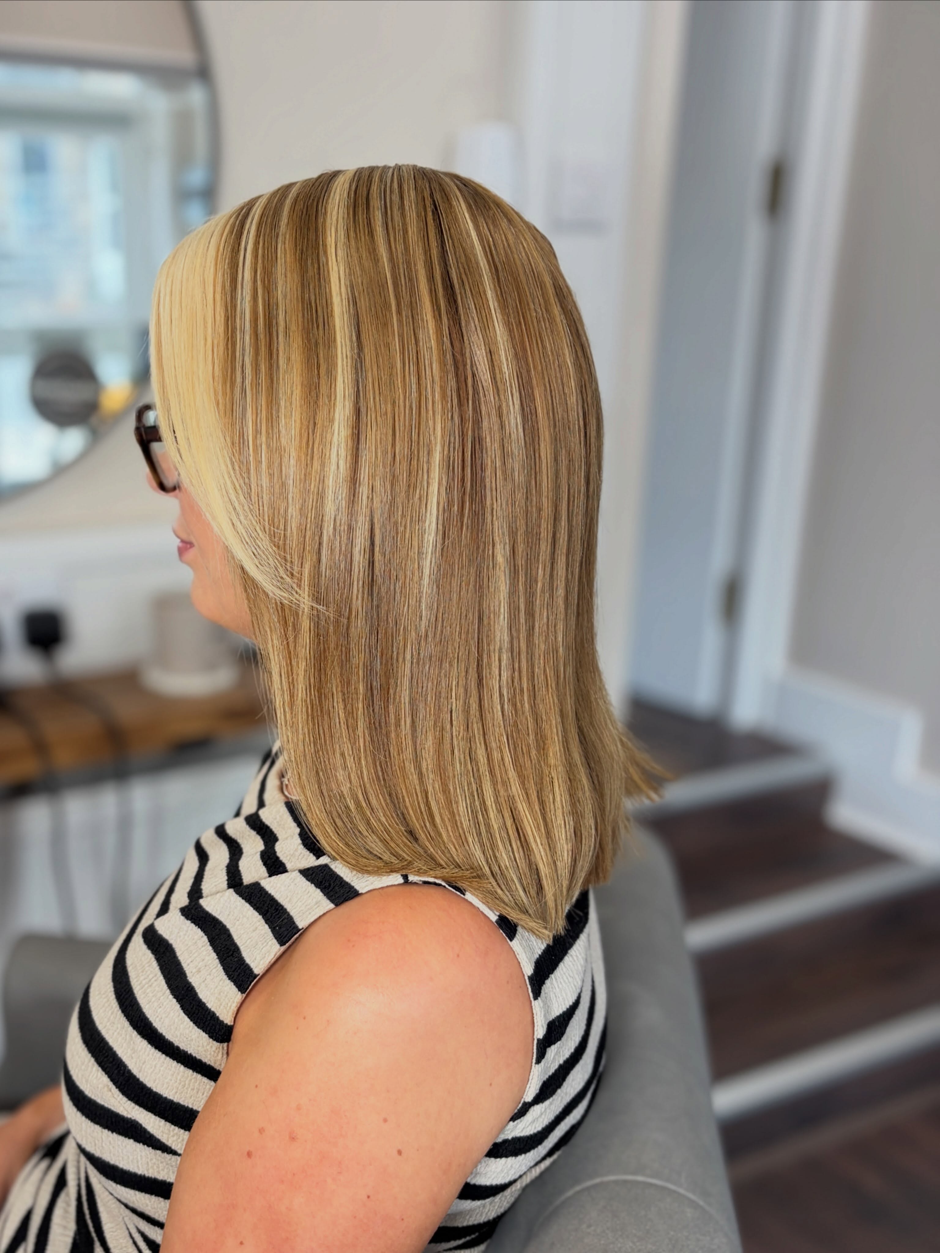 S I D E S B A C K 🫶🏻
Using 50 strands we have given this lovely client her confidence back by filling her sides back in where she has had some extreme breakage.
Perfectly blended 🤍
#hairextensions #remicachet #awardwinningsalon