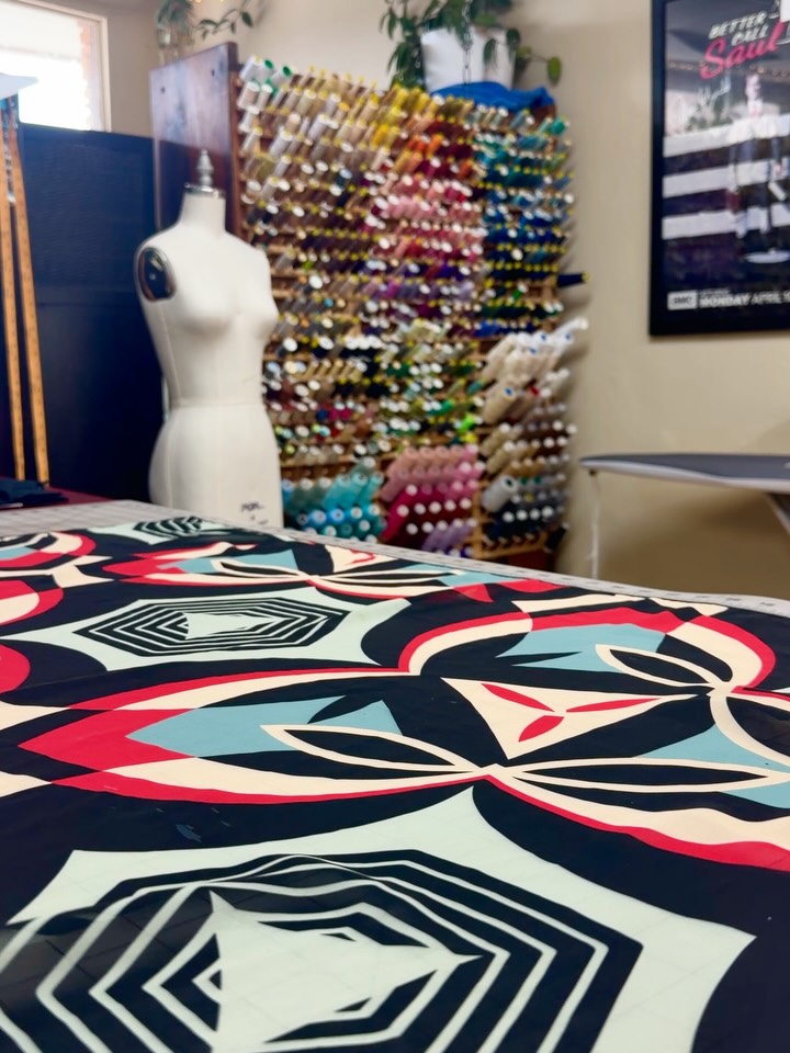 I am always wowed by @sewwhatevaabq -so when Deb is loving on by my work?
Well, I just can’t ask for a better compliment.
My love for this one goes deep. I love you @deborah6856
#LP #livepurposefully
* * * #fielddesigner 🔺 #livingfortwo