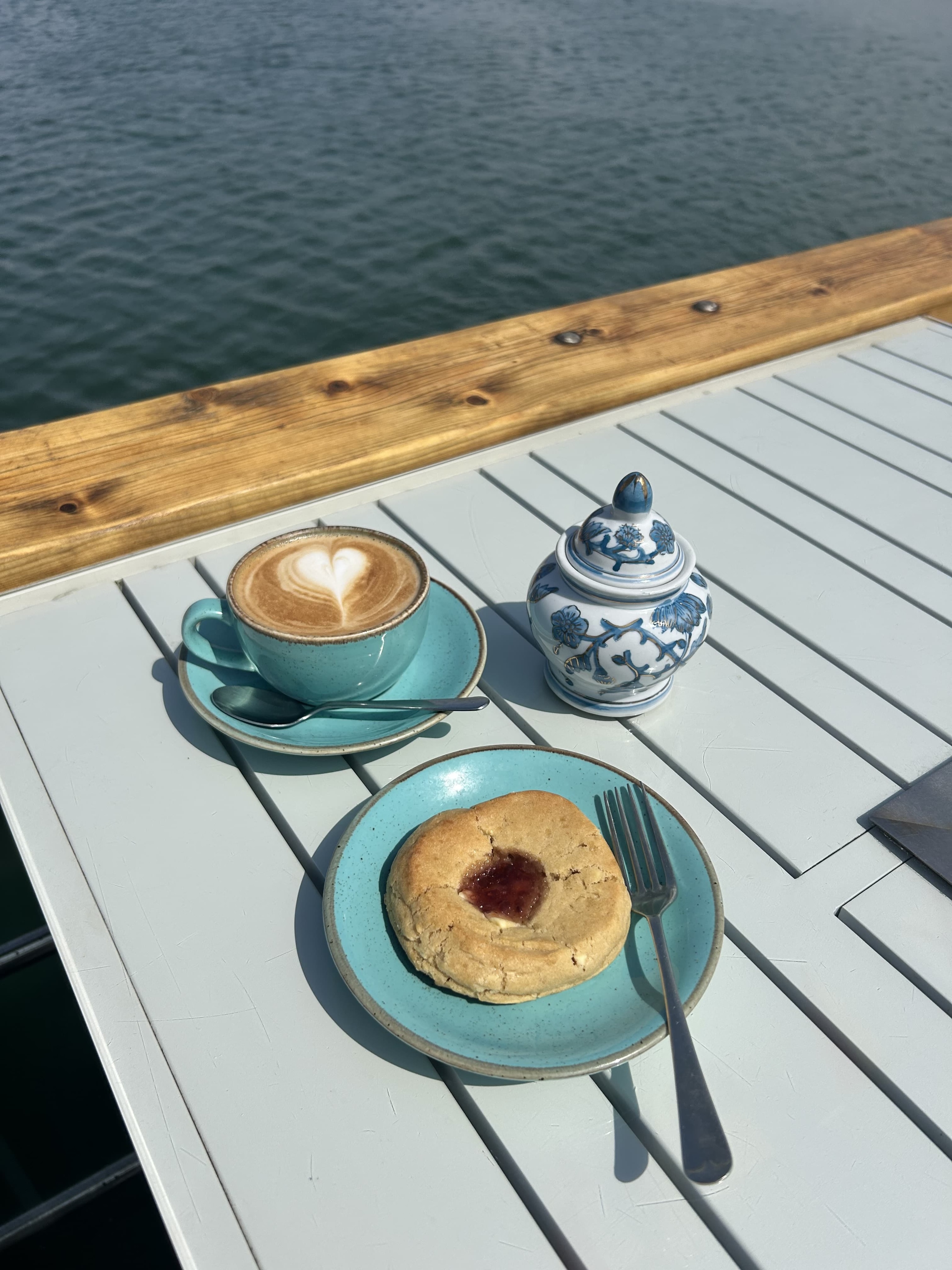Decent cookies deserve decent views!
You can find plenty of both at @riverexe.cafe, who we’ve been supplying for about 5 years now!
Thanks for the support @riverexe.cafe