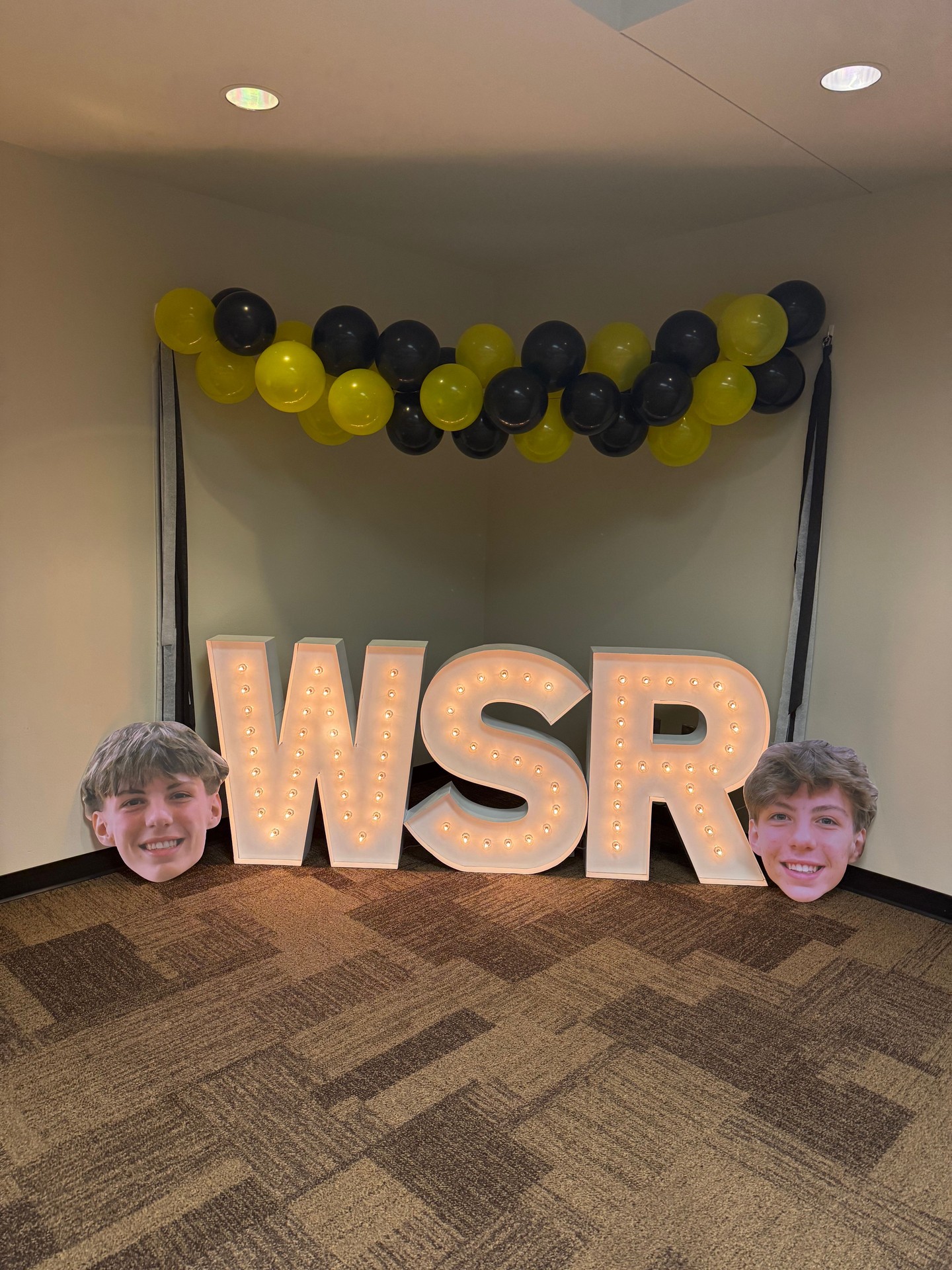 Congratulations, Thomas, on your graduation from Waverly-Shell Rock! π
Wishing you all the best as you begin this exciting new chapter. Good luck with everything that lies ahead!