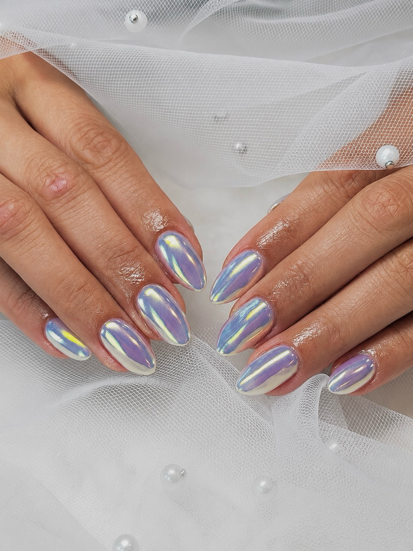 Pearl-like shine, lavender tones, and a flawless chrome finish. The kind of manicure that looks different from every angle ✨
🔗Book your next manicure at Prép Beauty Parlour through the link in bio.
#PrepBeautyParlour #VancouverNails #VancouverNailSalon #ChromeNails #GelManicure