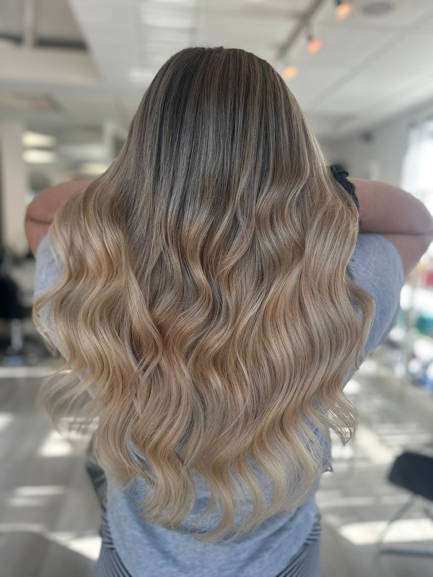 A Bellami re-install after 5 months and we're obsessed with the results ✨
Rachael refreshed and re-installed these extensions for a seamless, natural-looking finish that blends perfectly with her hair 🤍
Ready for your own extension transformation? Book in today!
We 🤍 Hair
#BurnabyBC #BurnabyHairSalon #Burnaby #VancouverHairSalon #HairInspo #HairStylists #Joico #KevinMurphy #HairExtensions #BrentwoodMall #TheAmazingBrentwood #BrentwoodBurnaby #selflove #selfcare