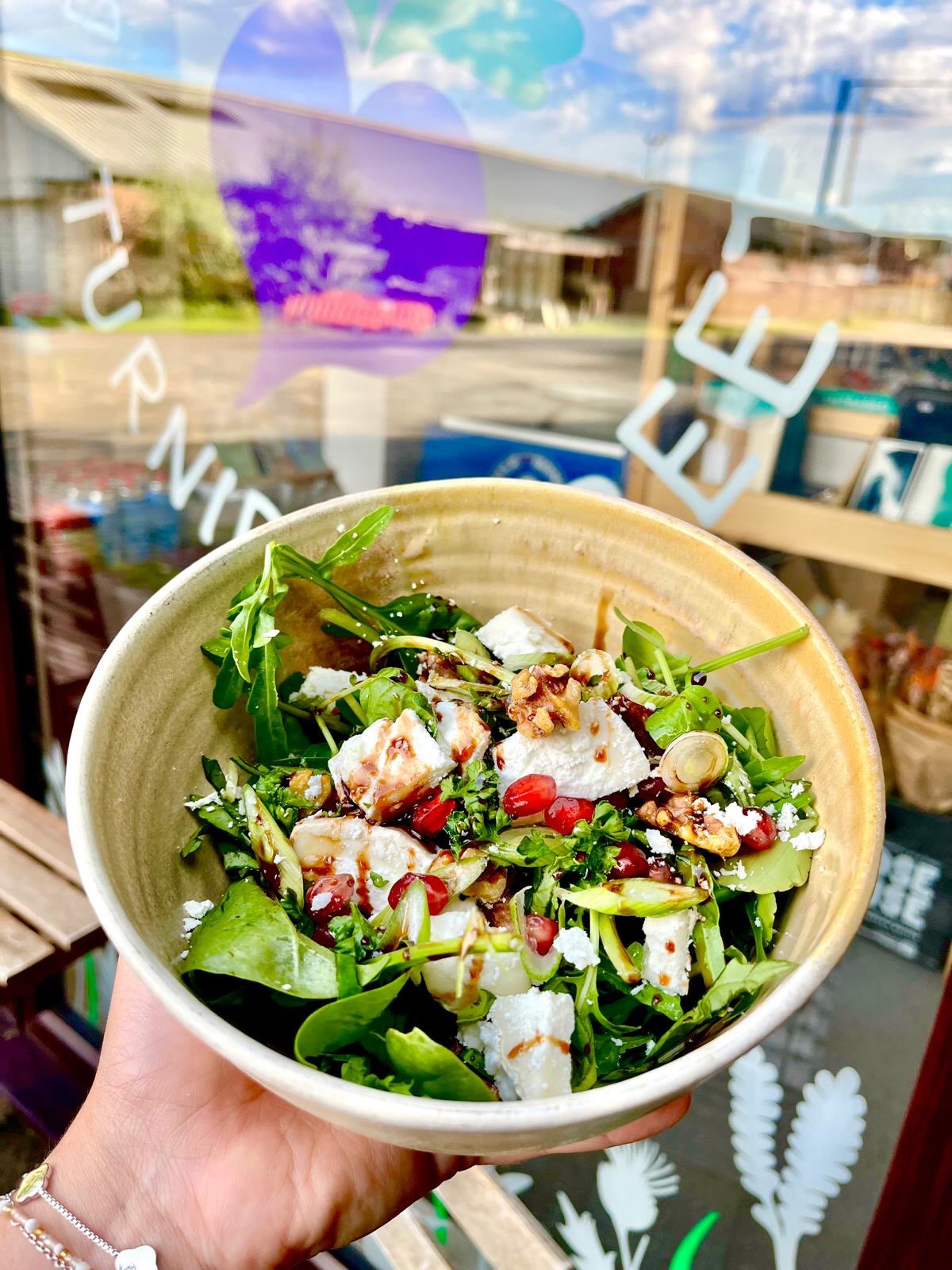 📣 “Properly great food from a properly great trail cafe” 🥰
…another lovely review from another happy customer, whether you are hiking on the trail or just wandering around exploring the local area be sure to pop in & see us for some properly great food!
Open 7 days 9-5 (9-4 on Sundays)
See you soon 👋
#turnipthebeet #killearn #westhighlandway