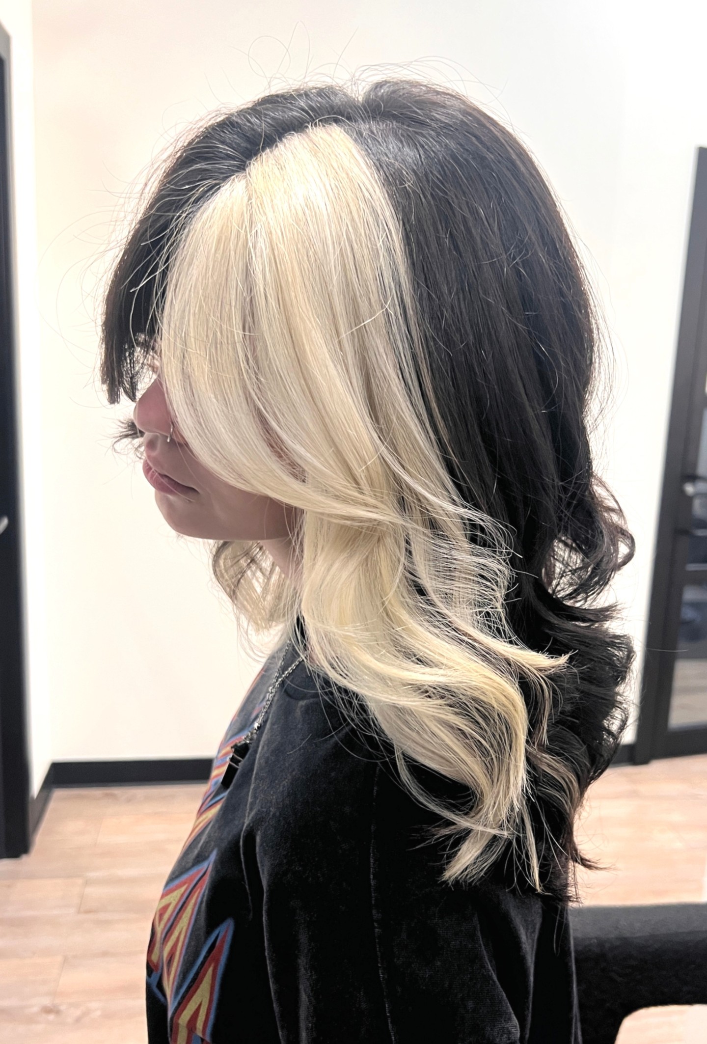 "No other stylist can ever get it right..."
Have you ever said that? Or maybe just thought it? For many stylists, it's a 🚩🚩🚩 to hear that from a new client.
And sometimes, if we're being honest, it can be. But quite often we find that it boils down to if a stylist is truly LISTENING to their client... like all the way listening. And then asking strategic, clarifying questions to get to the 💛 of why they aren't happy and how their cut or color keeps missing the mark.
In Julia's case, the blonde she desired was entirely achievable. But the various bands of different colors of blond happened because stylists weren't being careful about how they applied the lightener and they were impatient and rinsed too soon. Both of those issues are easy fixes!
So we evened out the blonde she previously had and retouched her new growth, and we were plenty patient to wait while it lifted to the brightness she truly desired.
Listening makes a world of difference, and it's something we do very well here! Have you ever experienced slowing down in any aspect of life, to be able to better hear those around you?
Hair by @hairgeniusamanda