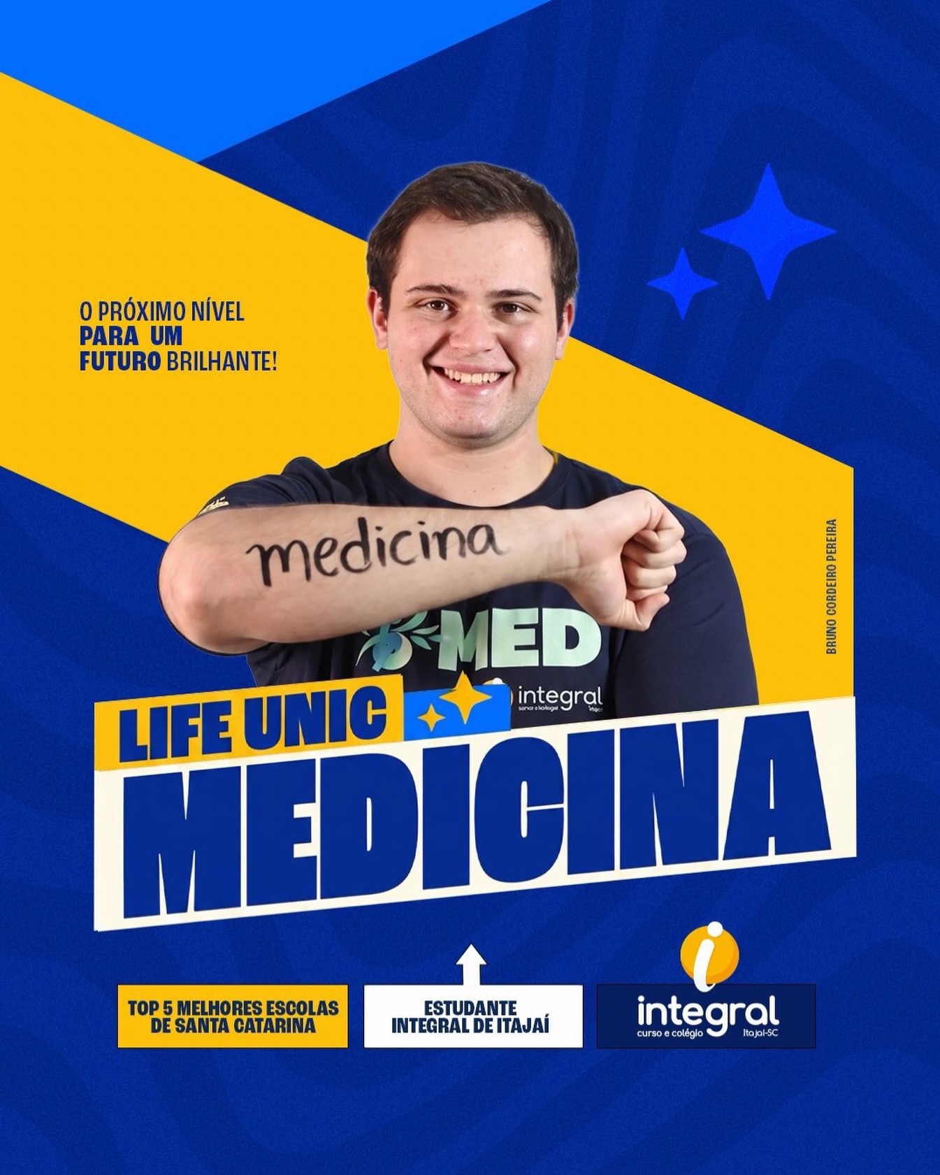 Tem mais aprovação passando aqui. 🚀
Parabéns, Bruno! O início de um futuro brilhante. 👏🏼🙌🏼
#medicina #aprovados #aprovação #prevestibular #itajai