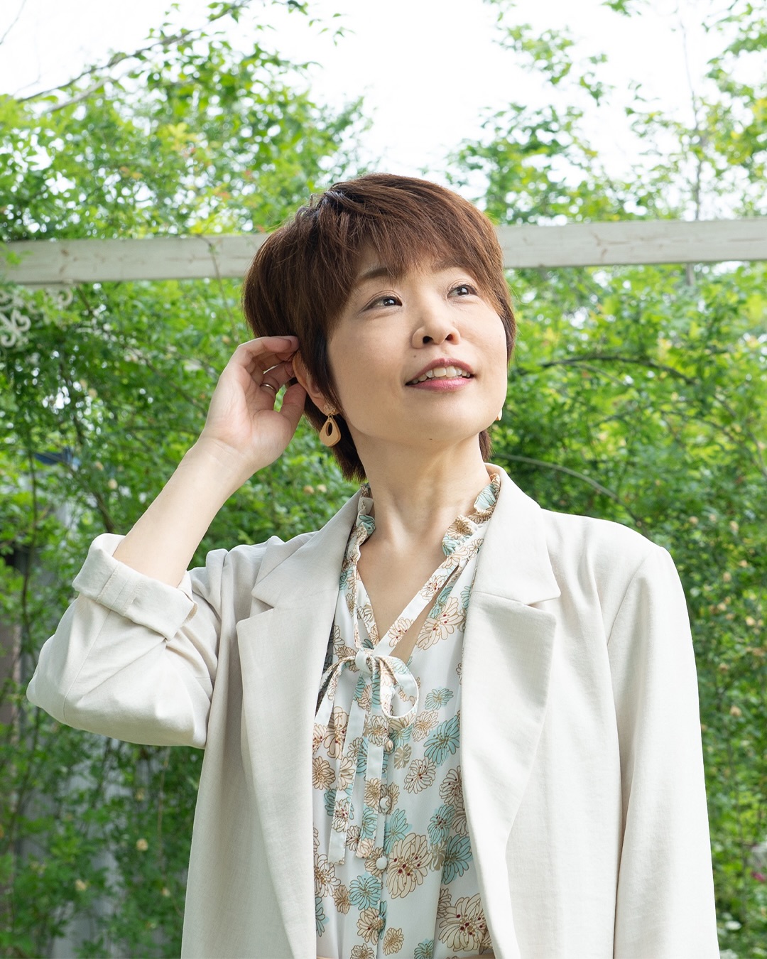 あなたの仕事に活躍してくれる写真持っていますか?
質問です
今持っている写真は
どの分野に活躍していますか?
・sns投稿
・ホームページ
・パンフレット
・チラシ
・YouTube
そして、その写真は
ストーリーを感じさせますか?
・仕事内容
・人柄
ひょっとしたら
料金だけで選んで、その都度撮影して、
全て違ったバラバラなイメージを使っていませんか?
統一したビジュアルは
綺麗、整ってるという印象から
仕事が伝わり、お客様への安心感にも繋がります。
今もう一度
あたたのビジネス写真を検証してみては
いかがでしょうか?
thank you so much
@happy_tomichan
新潟市で
店舗撮影、ポートレート撮影をしています
県外にも行きます!
撮影依頼の前に、
私の写真はどんな風に使ったらいいかな?
なんていう質問でもOK🙆♀️
DMやHPまで
どしどしメッセージしてくださいねー。