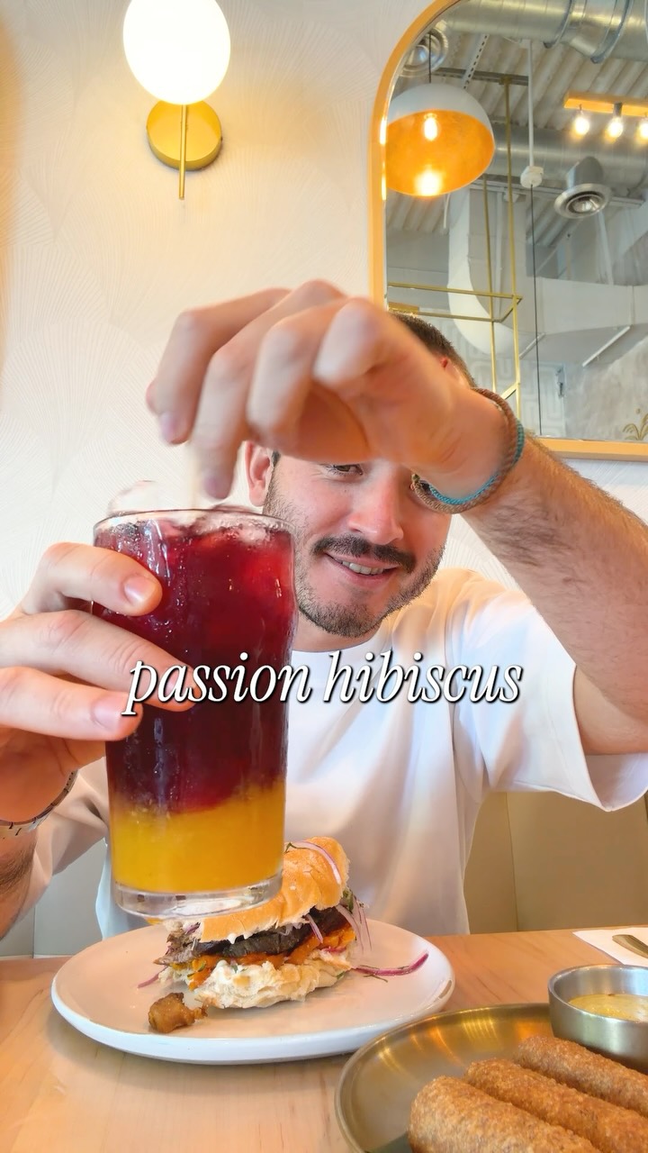 Advertencia: Este video contiene demasiado yapping sobre un restaurante que vale la pena visitar. 🌿🍴
#HonestRoots #DoralEats #MiamiFood #DoralFoodies #MiamiRestaurants