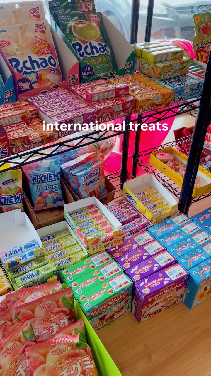 The name does say for the love of CHOCOLATE, but take a look around- youβll find we offer much more! πππ«π¬
#candystore #shoplocal #smallbusiness #chocolateshop