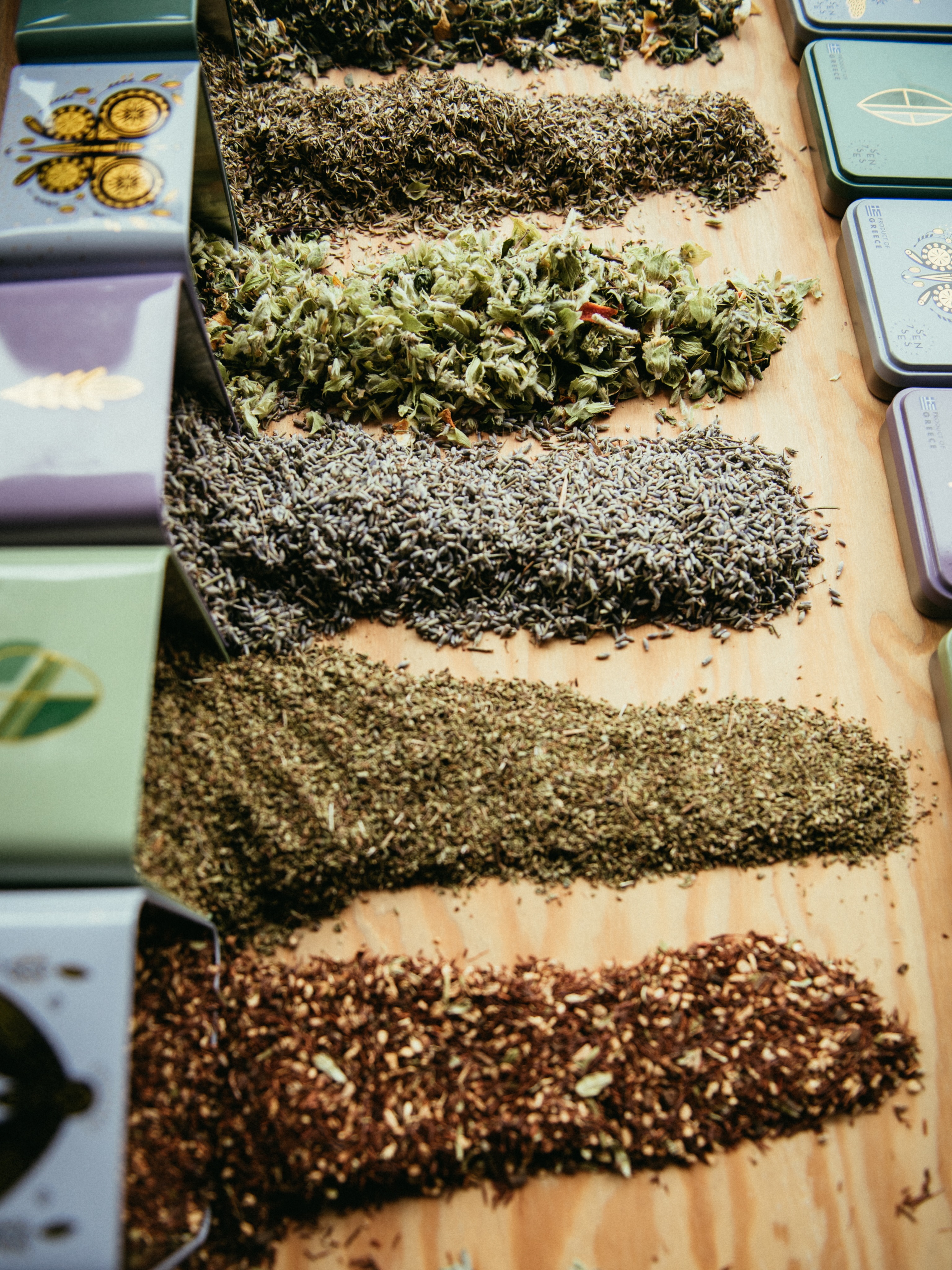 Organic Greek Herbal teas colors and flavors for summertime ☀️
#sevensensesorganic #greekherbs #spicesandherbs