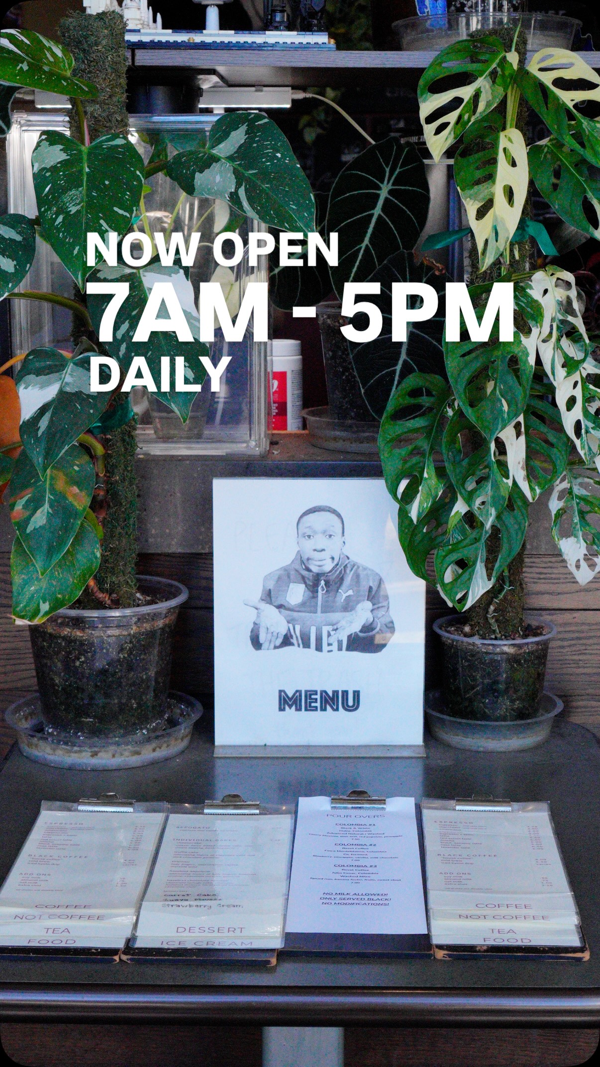 We’re now open from 7am - 5pm daily. ☕️ That means no more using our old opening time as an excuse for being late to work. Come hang out. Or don’t if you actually plan on making it on time to work today.
#cupertinoeats #cupertinocoffee #southbaycoffee #bayareacoffee #sightglasscoffee
