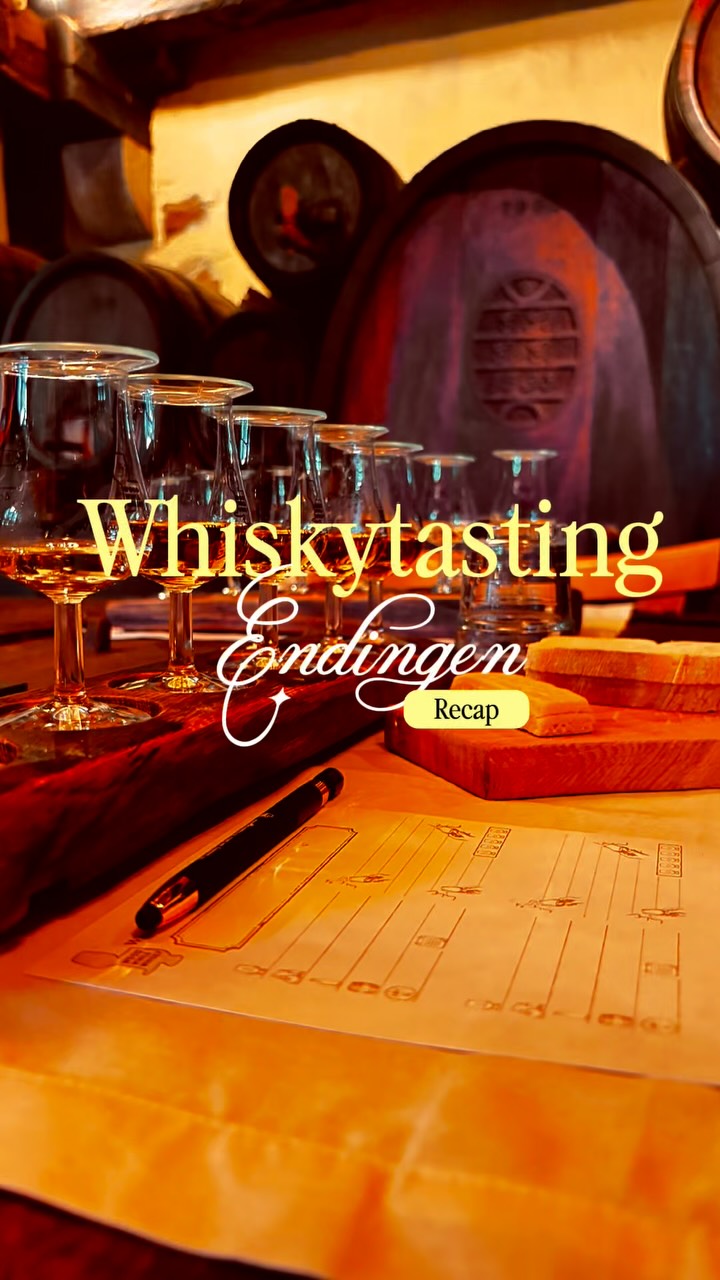 Ein paar Impressionen vom Premieren Tasting Endingen. 🥃
Beim Tasting „Wie Weinfässer Whisky Prägen“ ging es darum, wie ehemalige Weinfässer den Charakter eines Whiskys verändern. Zwischen alten Balken und Fässern gings von Rotweinfrucht über interessante Weißweineinflüsse hin zu Rauch und Süßwein.
Im Glas waren:
Aberfeldy 15 - Batch 2919 - Pomerol Bordeaux French Red Wine Cask
Glencadam 10 - als Vergleich
Glencadam Réserve de Burgundy - Pinot Noir
Royal Brackla 12 - Cask Masters - Pinot Blanc Barrique
Caol Ila 9 - Signatory Vintage - 2nd Fill Chardonnay Butt Finish
Kilchoman - Maury Cask Matured
Favorit des Abends war der Royal Brackla 12 Jahre mit Pinot-Blanc-Barrique-Finish. Für mich eine Überraschung, aber der Abend war anscheinend genau das Setting was der Whisky brauchte, ein ziemlich passender Sieger für ein Tasting mitten in der Weinregion.
Vielen Dank an alle, die bei diesem ersten Abend dabei ware. Es hat mir riesigen Spaß gemacht.
Und ein nächster Termin steht auch schon fest:
Whiskylese – Eine schottische Auslese für den Kaiserstühler Herbst
📅 Freitag, 2. Oktober 2026
📍 Endingen am Kaiserstuhl
Weiter Informationen und die Anmeldung findest du auf meiner Website.
#whiskytasting #endingenamkaiserstuhl #kaiserstuhl #whiskyinderweinregion #whiskylese
Werbung in eigener Sache.