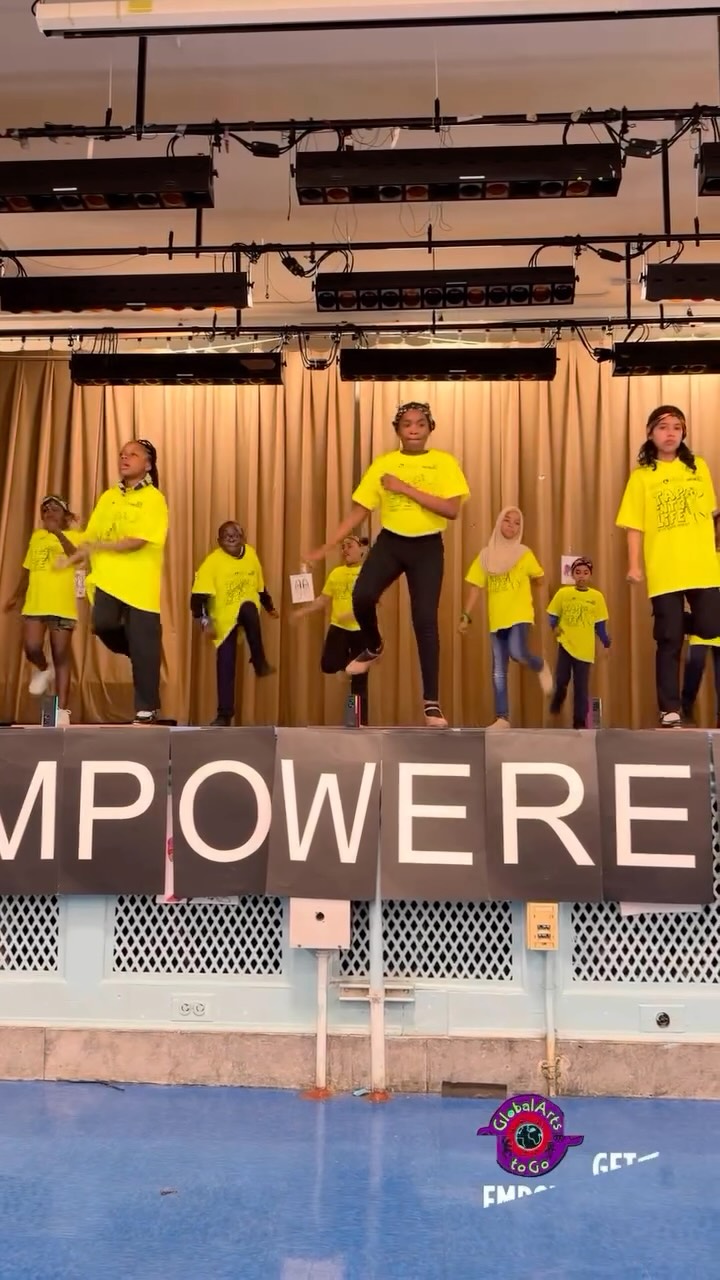 One of our Tap Into Life classes in the United States. 💛🇺🇸
There’s something special about watching young people create music with their feet. As they dance, they’re also developing focus, coordination, creativity, and confidence in a joyful, supportive environment.
In partnership with @getempowered and @globalartstogo, we’re proud to help create experiences that encourage children to keep learning, growing, and believing in themselves, one step at a time.
This is what Tap Into Life is all about: using dance to open doors, build confidence, and help young people discover what’s possible.
📽️ @getempowered
#chloeandmaudfoundation #tapintolife