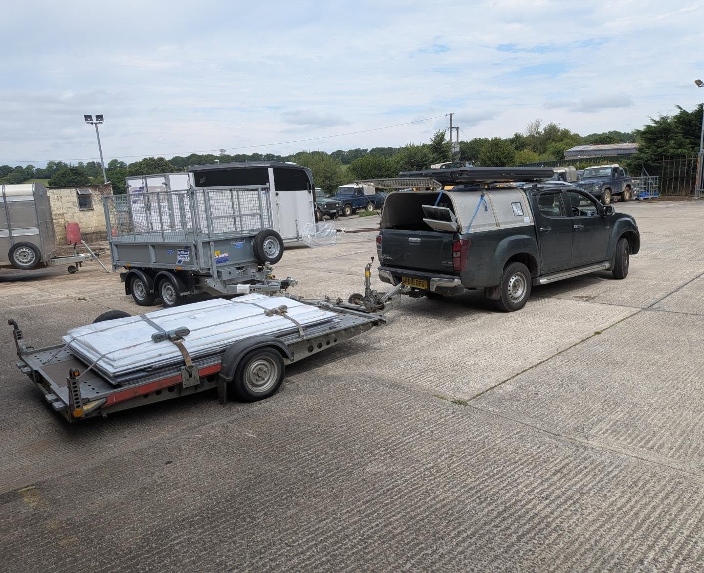 Out and about on a nice, leisurely run today! 🚚☀️
Loaded up a batch of trailer parts for Toller Trailers and hit the road. It’s always a great day when the weather plays ball for a smooth drive through the countryside.
While livestock transport is a big part of what we do, don't forget we're also fully set up for general, non-animal light haulage! Whether it's trailer parts, machinery, or flatbed loads, we’ve got the rig and the straps to get it safely where it needs to go. 📦🛠️
Drop us a message if you need a reliable hand moving a load!
#TollerTrailers #LightHaulage #TransportServices #OnTheMove #RuralBusiness TrailerTransport DorsetBusiness